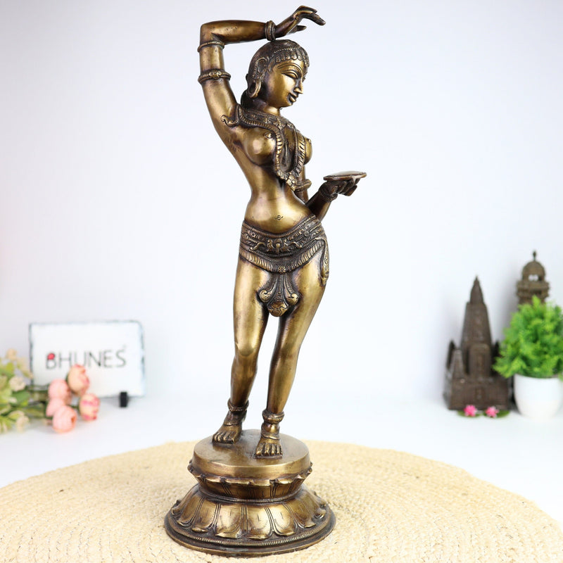 Brass Apsara Mirror Lady Idol – Darpana Sundari Shringarika Murti | Handcrafted Peetal Temple Dancer Statue for Home Decor & Gifting,Gold, 18.5 Inch, 1 Piece