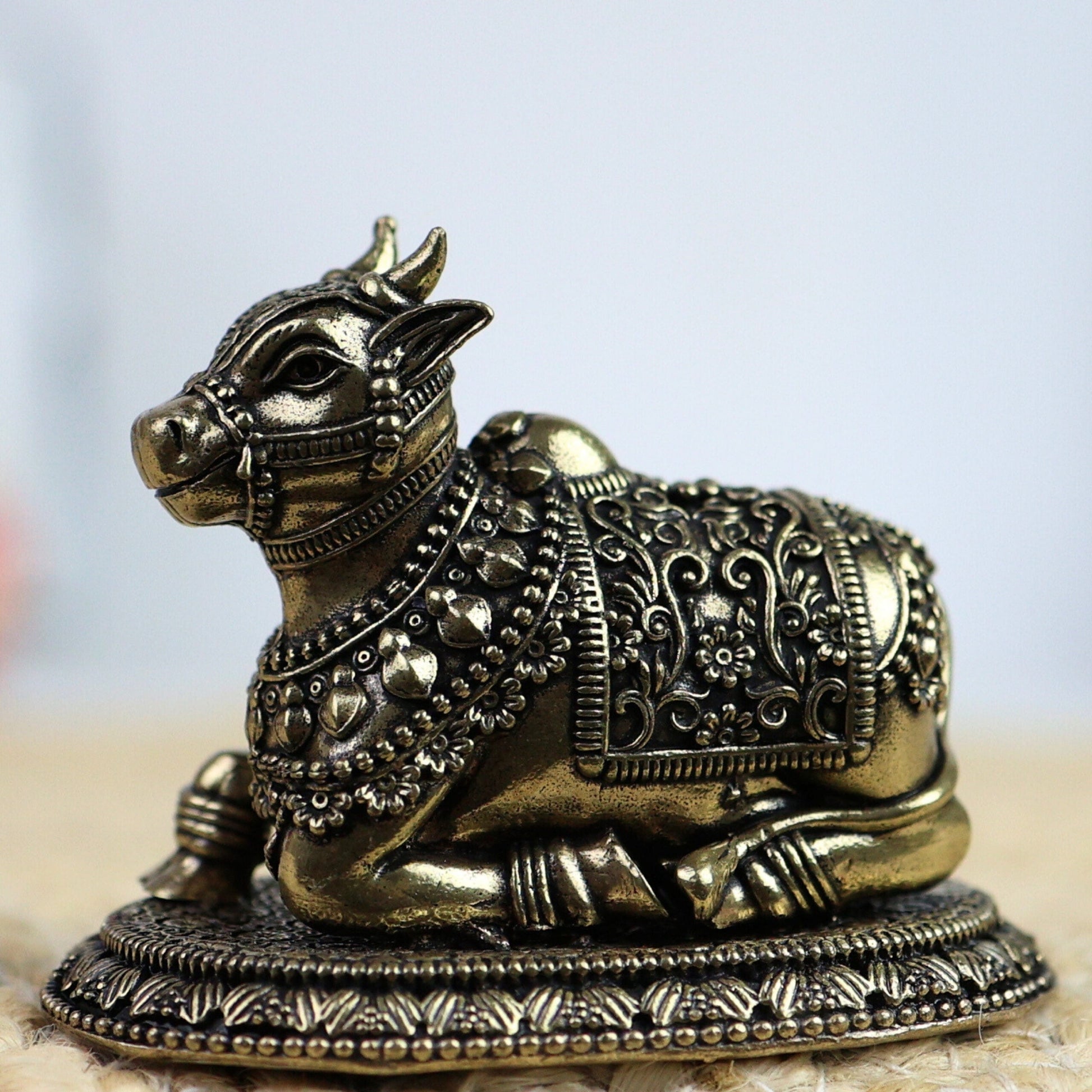 Handcrafted Brass Nandi, Nandikeshwara Basava, Shiva Vahana Vrishabha for Puja, Vastu & Home Decor,Gold, 2 Inch, 1 Piece
