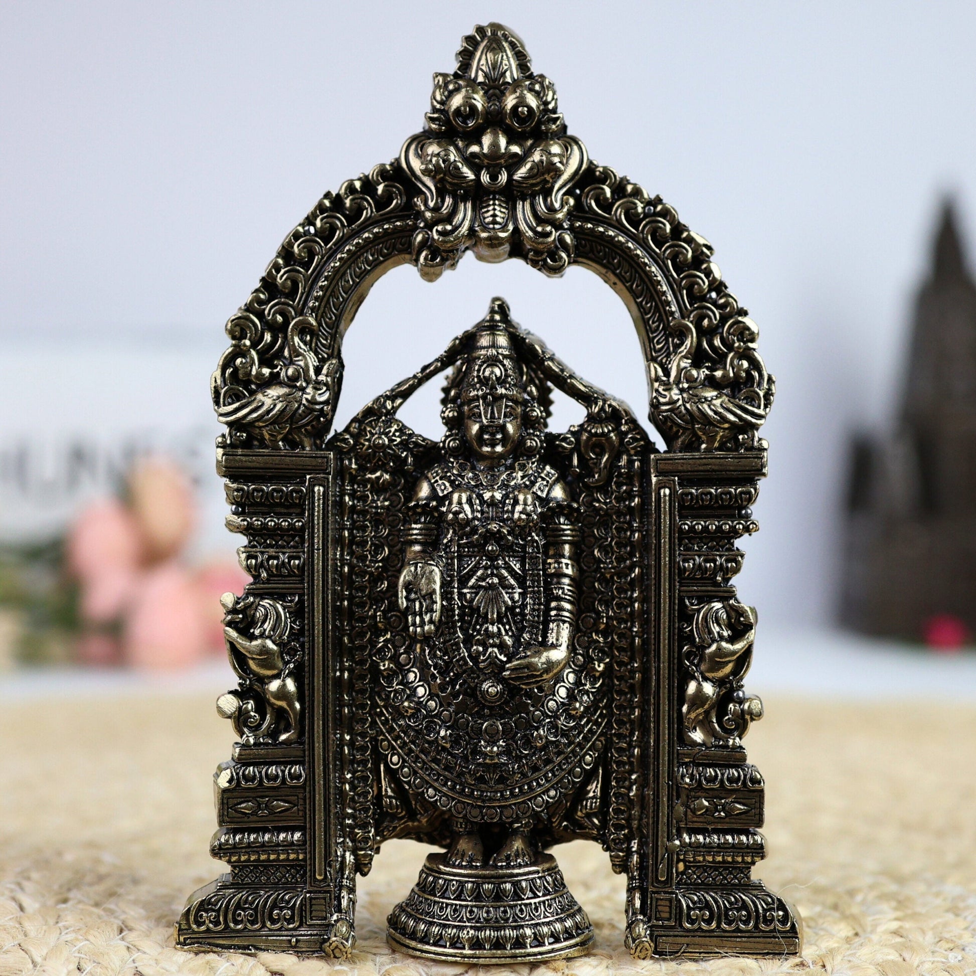 Brass Tirupati Balaji Idol | Venkateswara Govinda Srinivasa Statue | Handcrafted Pital Murti for Home Temple & Puja Decor,Gold, 6 Inch, 1 Piece