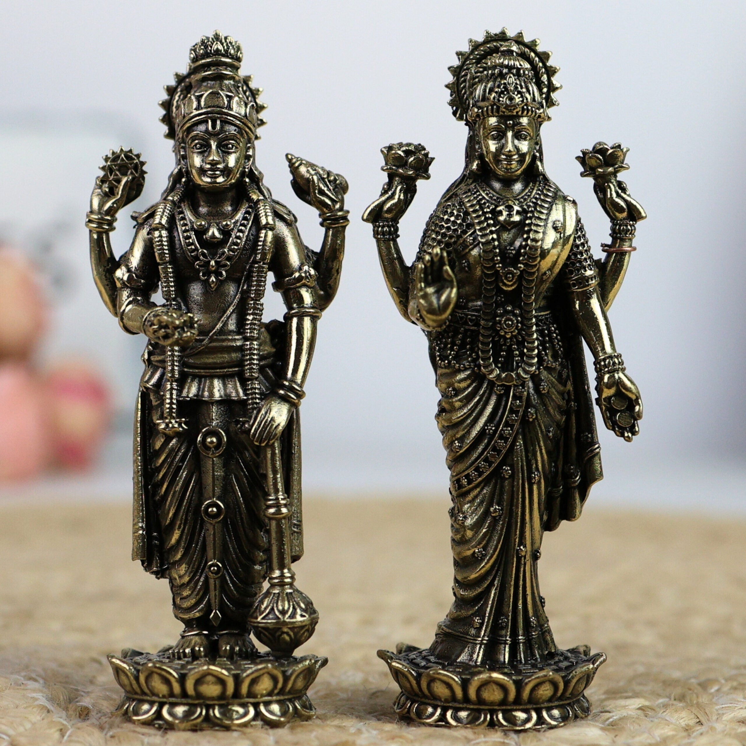 Brass Vishnu Lakshmi Idol | Lakshmi Narayan Murti | Lakshmi Narayan Murti | Pital Vigraham for Home Temple Pooja Decor & Gifts – Bhunes,Gold, 4 Inch, 1 Piece