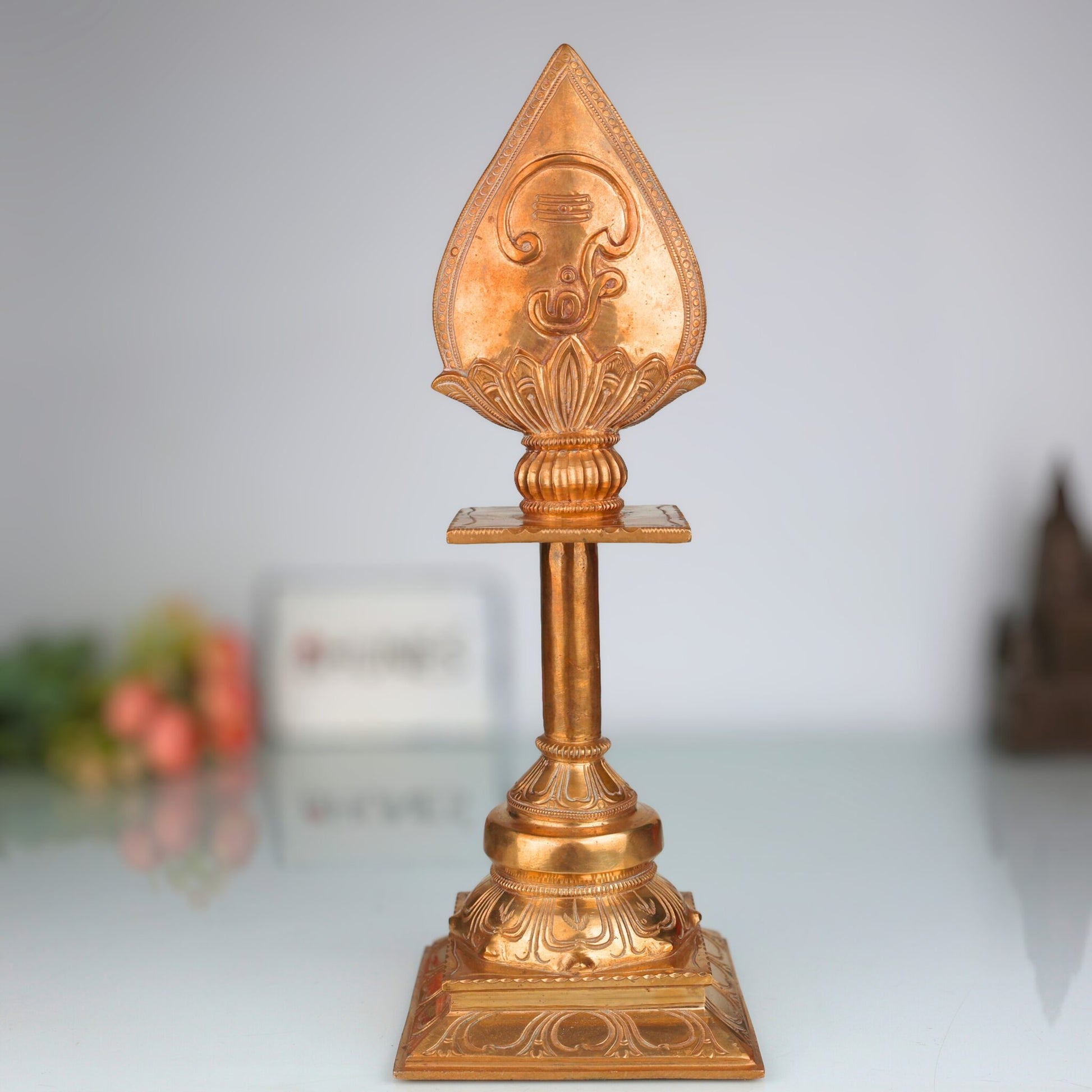 Bronze Panchaloha Vel Of Murugan – Divine Chola Art Vel For Pooja & Temple Worship,Gold, 14.5 Inch, 1 Piece