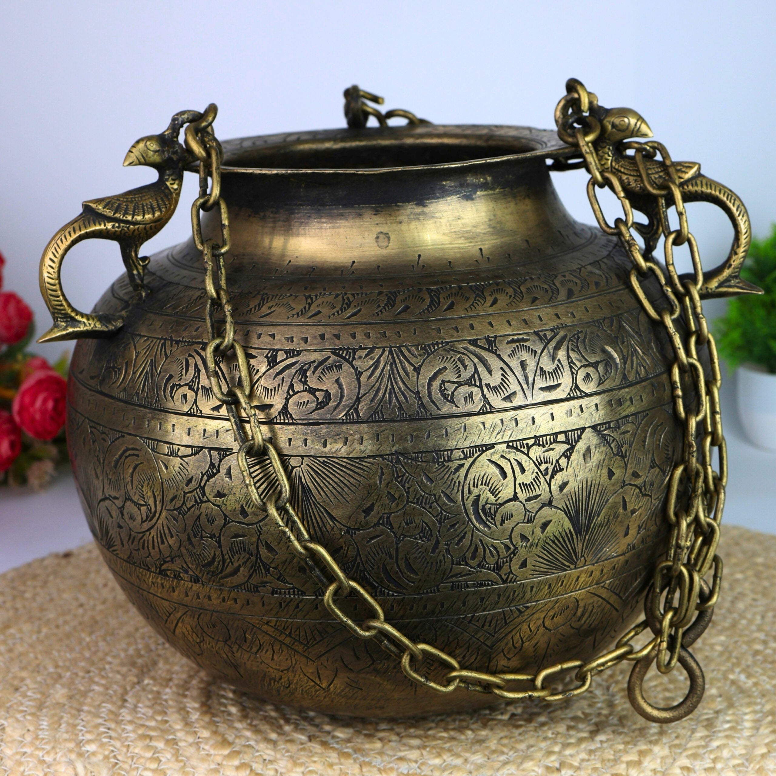 Bhunes Handcrafted Brass Hanging Planter – Vintage Brass Hanging Pot with Chain for Indoor & Outdoor Decor, Gold, 10 Inch, 1 Piece