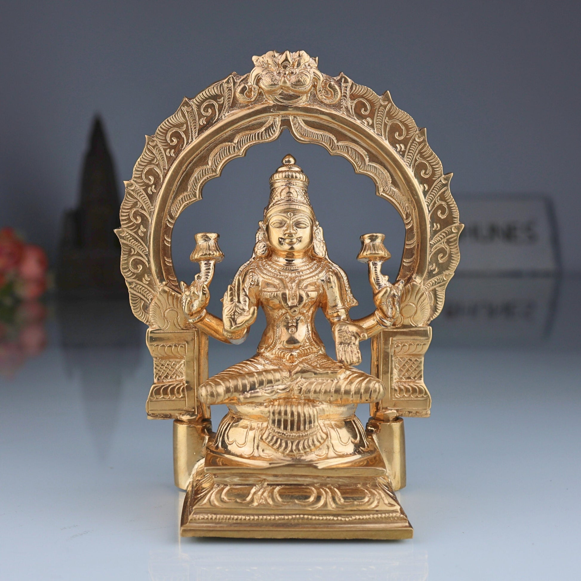 Bronze Handcrafted Panchaloha Lakshmi Idol – South Indian Mahalakshmi Statue for Pooja & Home Decor, Gold, 7 Inch, 1 Piece