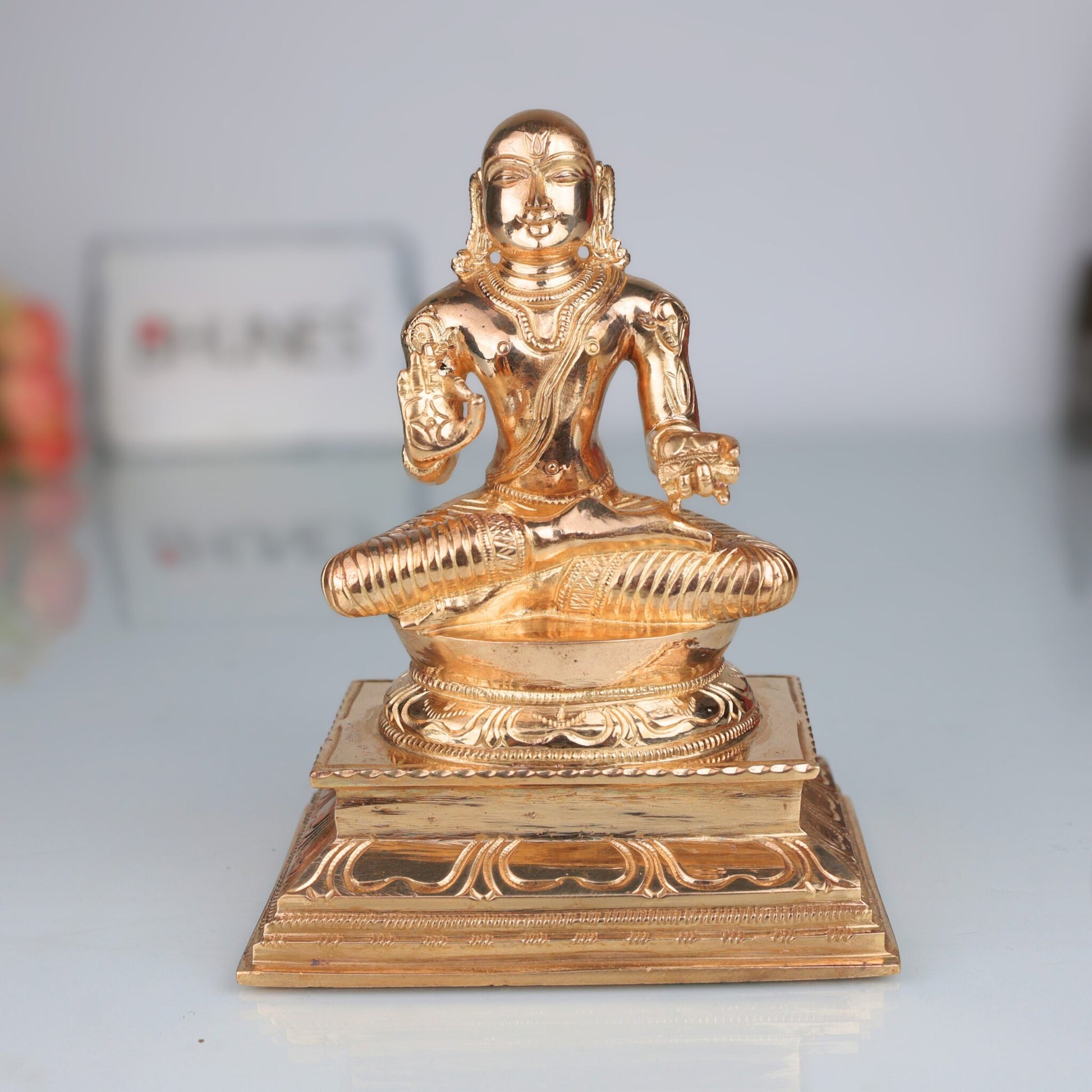 Bronze Handcrafted Madhvacharya Idol | Purnaprajna Anandatirtha Dvaita Acharya Statue in Panchaloha – Chola Art South Indian Sculpture, Gold, 7 Inch, 1 Piece