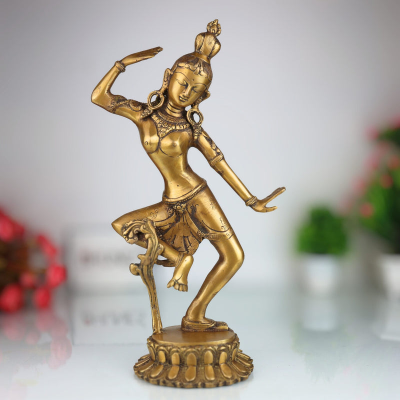 Brass Apsara Idol – Urvashi Devangana Celestial Dancer Murti | Handcrafted Peetal Swargiya Nartaki Sculpture for Home Mandir & Decor, Gold, 15.5 Inch