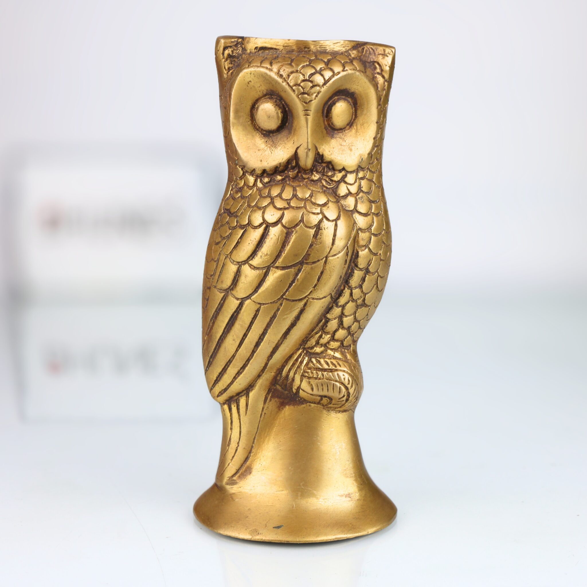 Brass Handcrafted Ullu Pen Holder – Uluka Moorthi Owl Idol for Vastu, Office Decor & Gift – Peetal Ulooka Sculpture by Bhunes, Gold, 7 Inch
