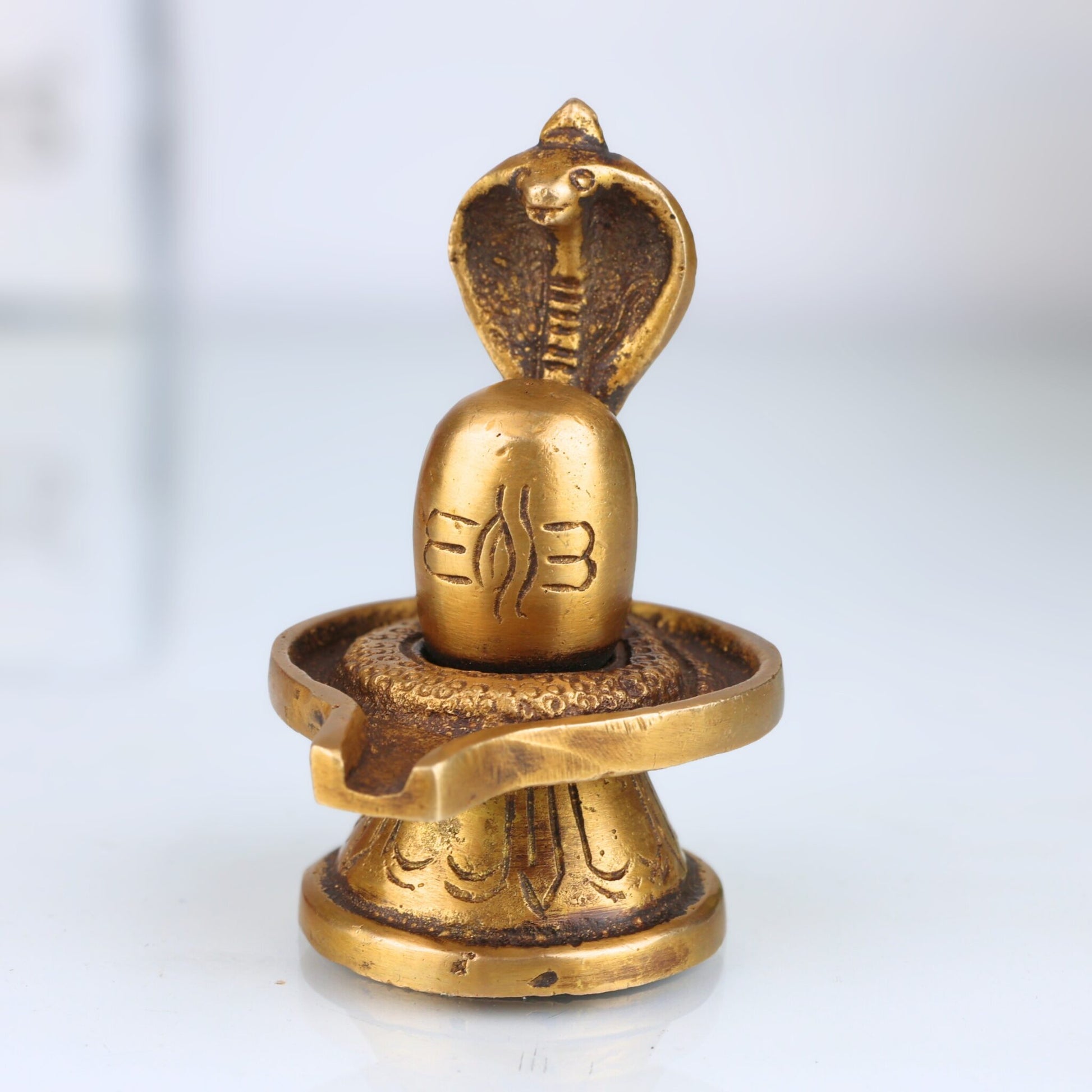 Brass Handcrafted Shiva Lingam Idol, Lingam | Pital Shivling Murti for Pooja, Vastu & Jyotirlinga Worship, Gold, 3 Inch
