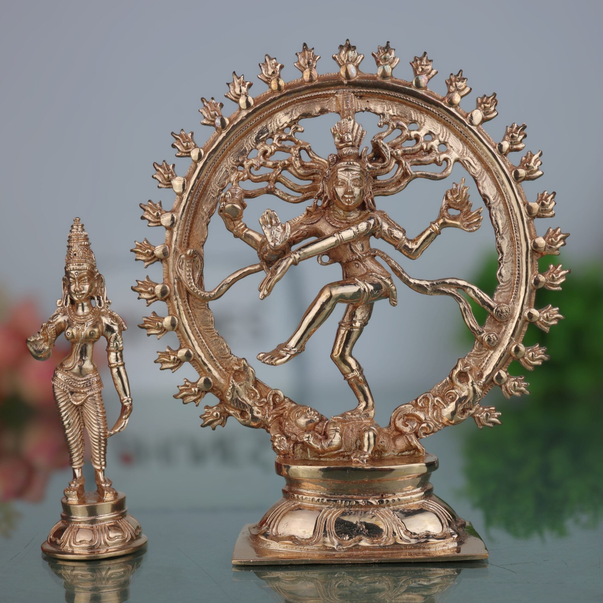Bronze Nataraja and Parvati Idol | Shiva Nataraja Ananda Tandava Statue | Chola Art Panchaloha Handcrafted Shiva-Parvati Sculpture for Temple & Home Decor, Gold, 6 Inch, 1 Piece