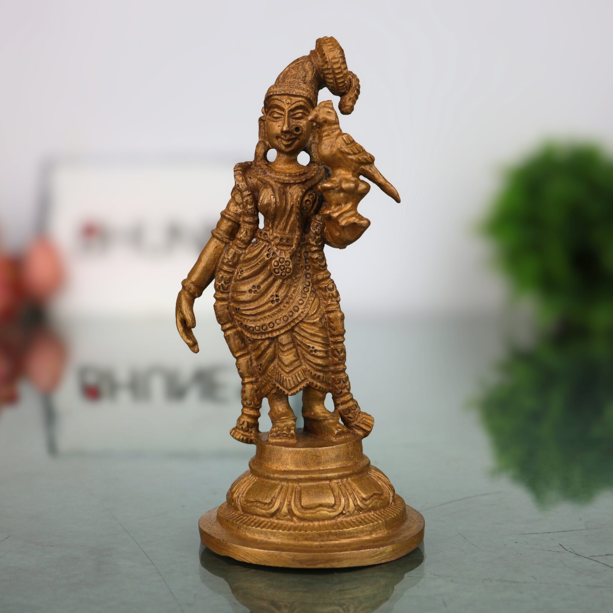 Bronze Handcrafted Meenakshi Idol | Madurai Meenakshi Temple Statue | Panchaloha Murti | Meenakshi Amman Figurine for Pooja & Home Decor, Brown, 3.5 Inch, 1 Piece