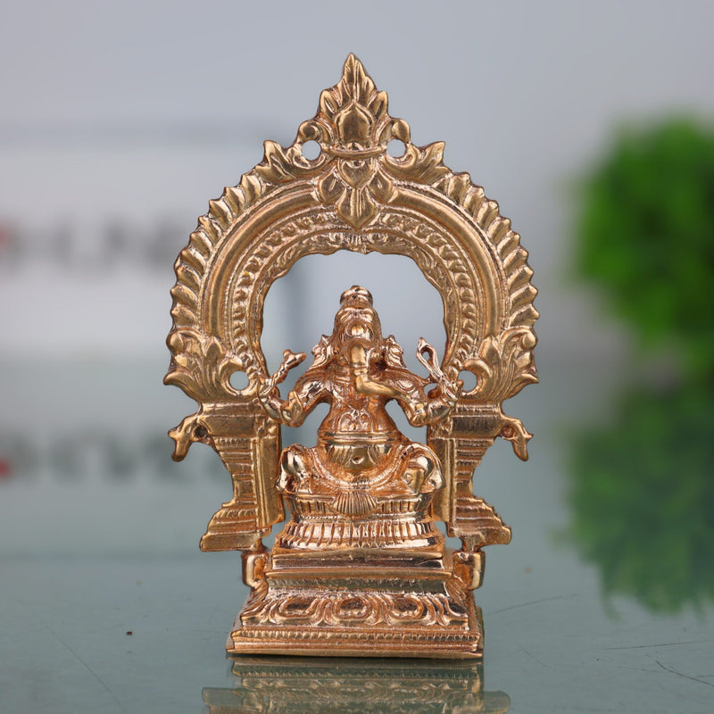 Bronze Small Ganesha Idol with Prabhavali, Panchaloha Vinayaka Murti, Siddhivinayak Statue, Handcrafted Chola Art Ganapati for Home & Temple Pooja, Gold, 3 Inch, 1 Piece