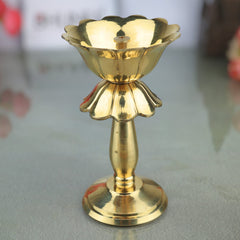 Brass Lotus Diya, Handcrafted Oil Lamp for Puja, Festival, Temple, Home Decor, Small Brass Pooja Lamp for Diwali and Spiritual Rituals, Gold, 6 Inch, 1 Piece