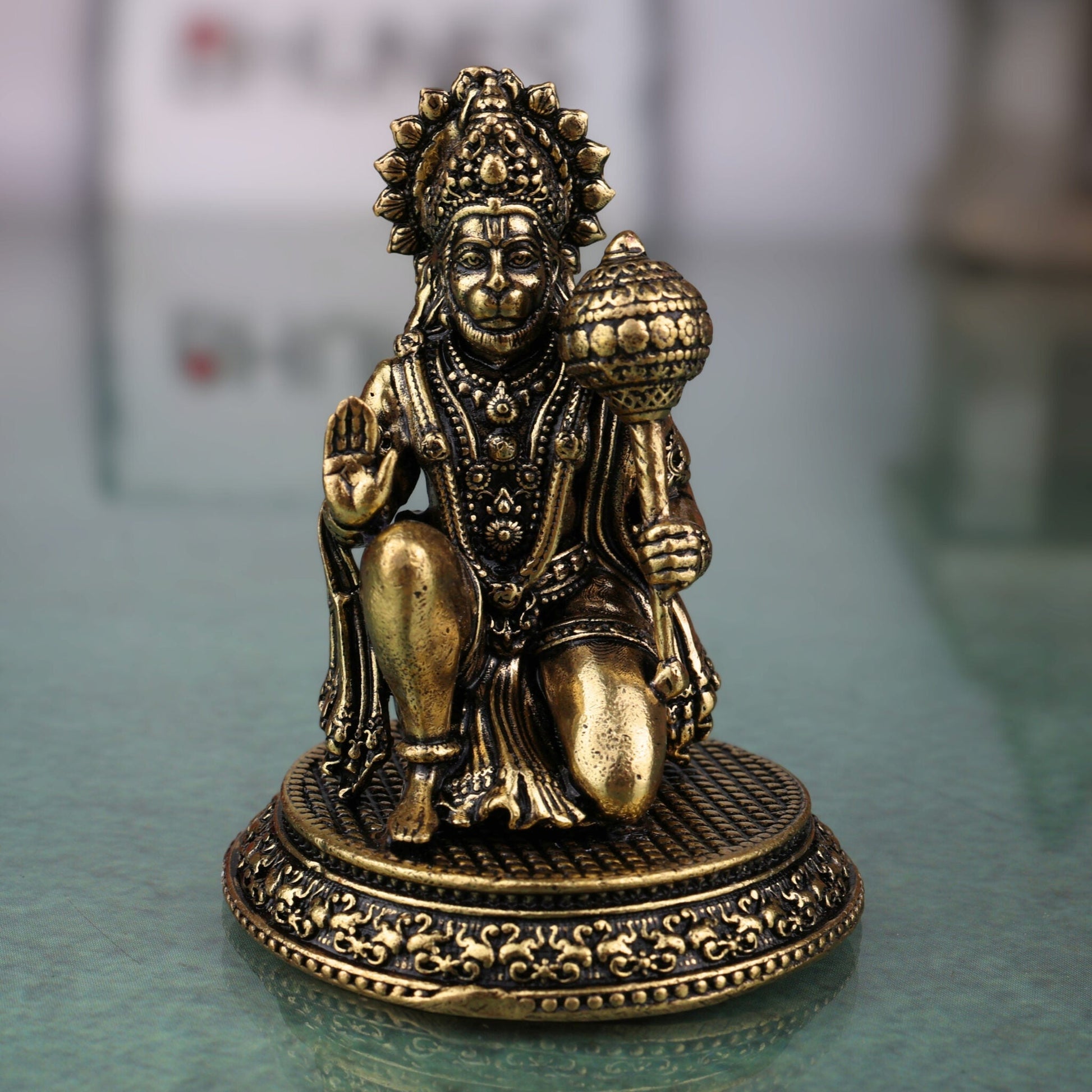 Brass Hanuman Idol Murti, Bajrangbali Anjaneya Maruti Pavanputra Sankat Mochan Mahaveer Ramdoot Vigraha for Home Temple Puja Decor, Gold, 2.5 Inch, 1 Piece