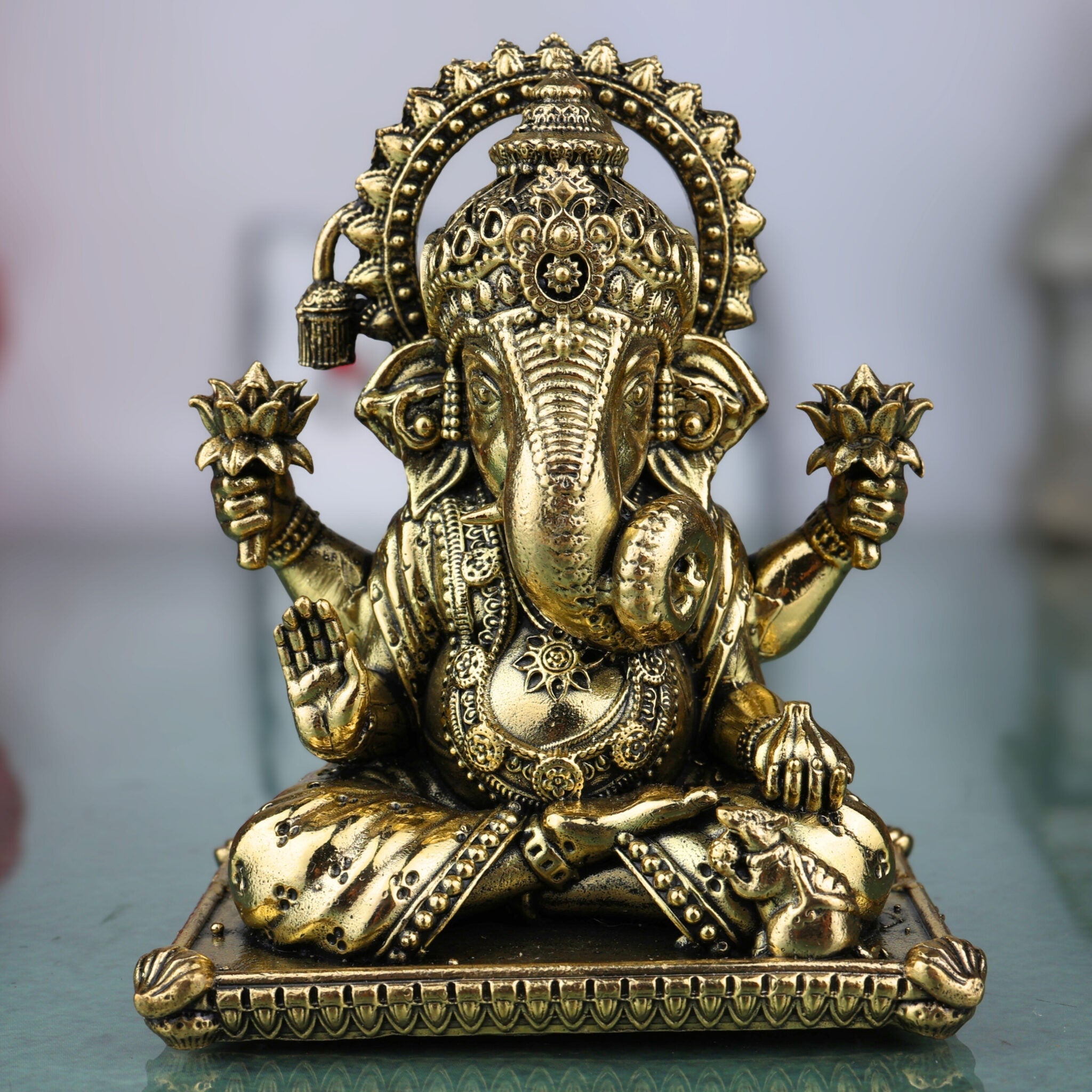 Brass Ganesha Idol Ganapati Vinayaka Murti Vighnaharta Ganesh Statue for Pooja Mandir Home Decor Showpiece Spiritual Gift Sculpture, Gold, 4 Inch, 1 Piece