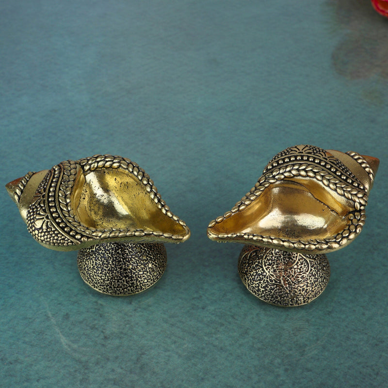 Brass Shankh Diya, Conch Lamp | Handcrafted Shank Diya for Puja, Aarti, Home Decor, Temple, Meditation, Spiritual Blessings, Traditional Brass Shankh Deepam, Gift & Festival Decor, Gold, 1.5 Inch, 2 Piece