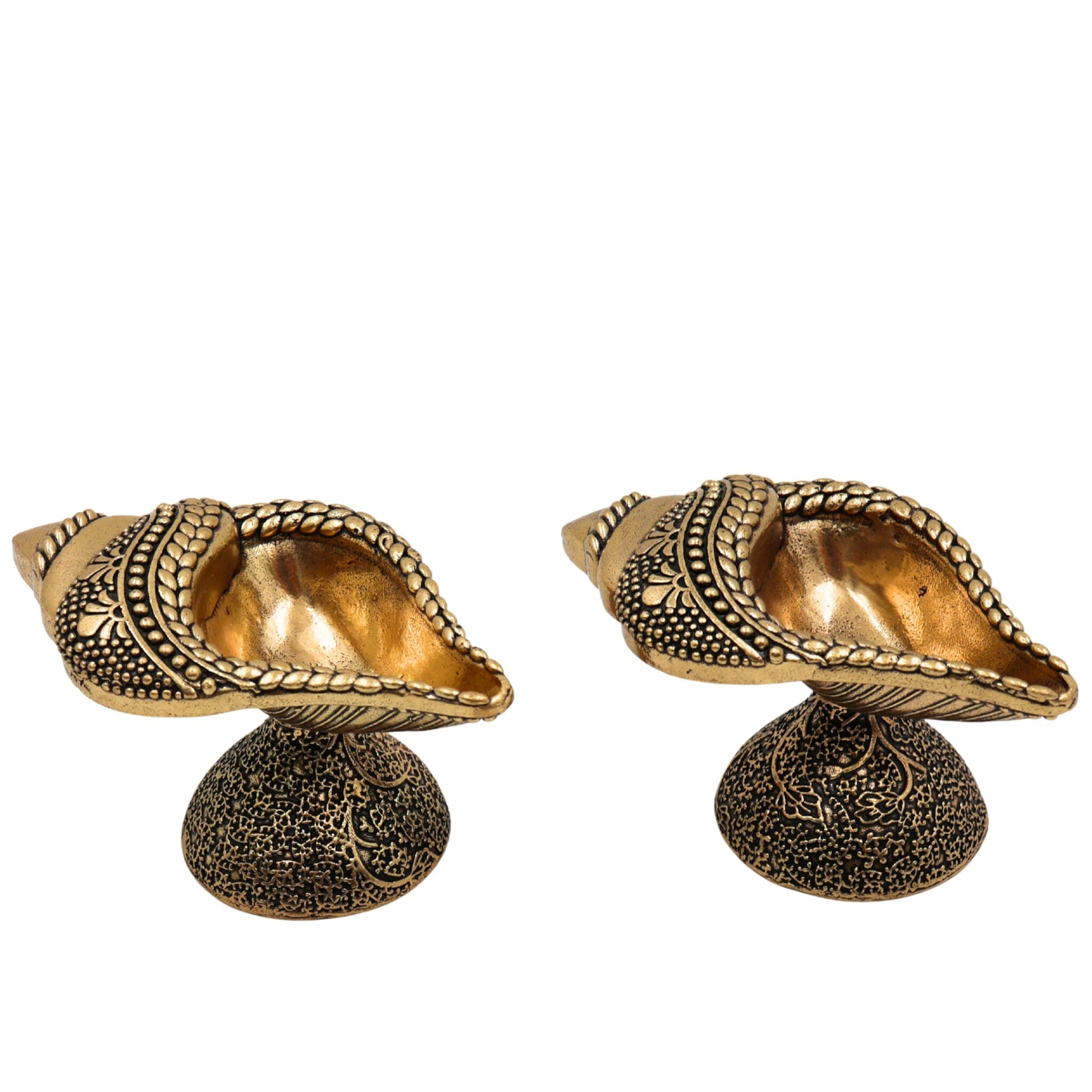 Brass Shankh Diya, Conch Lamp | Handcrafted Shank Diya for Puja, Aarti, Home Decor, Temple, Meditation, Spiritual Blessings, Traditional Brass Shankh Deepam, Gift & Festival Decor, Gold, 1.5 Inch, 2 Piece