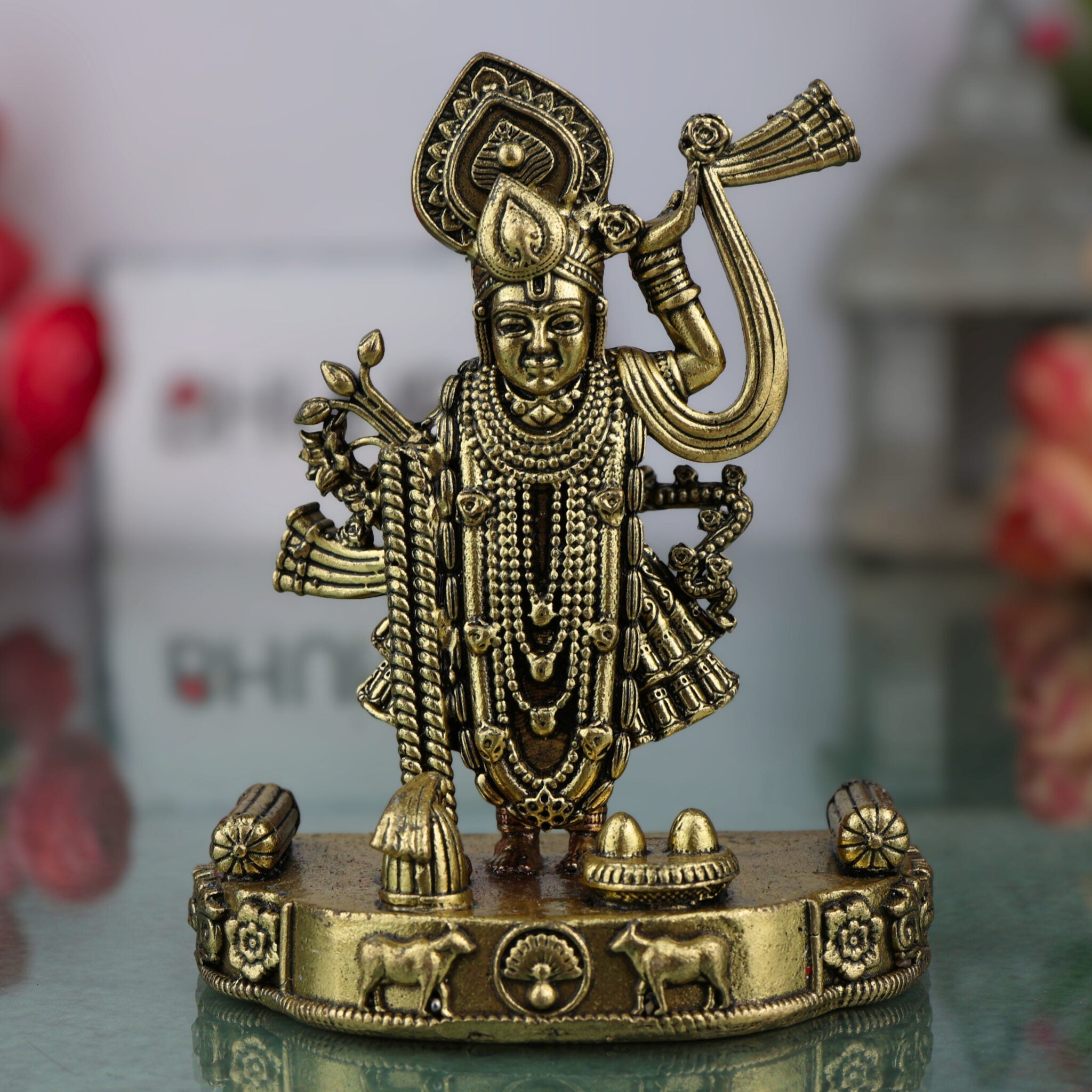 Brass Shree Shrinathji Idol, Handcrafted Murti, Govardhan Nathji Statue, Pooja Sculpture, Home & Temple Decor, Spiritual Gift, Gold, 4 Inch, 1 Piece