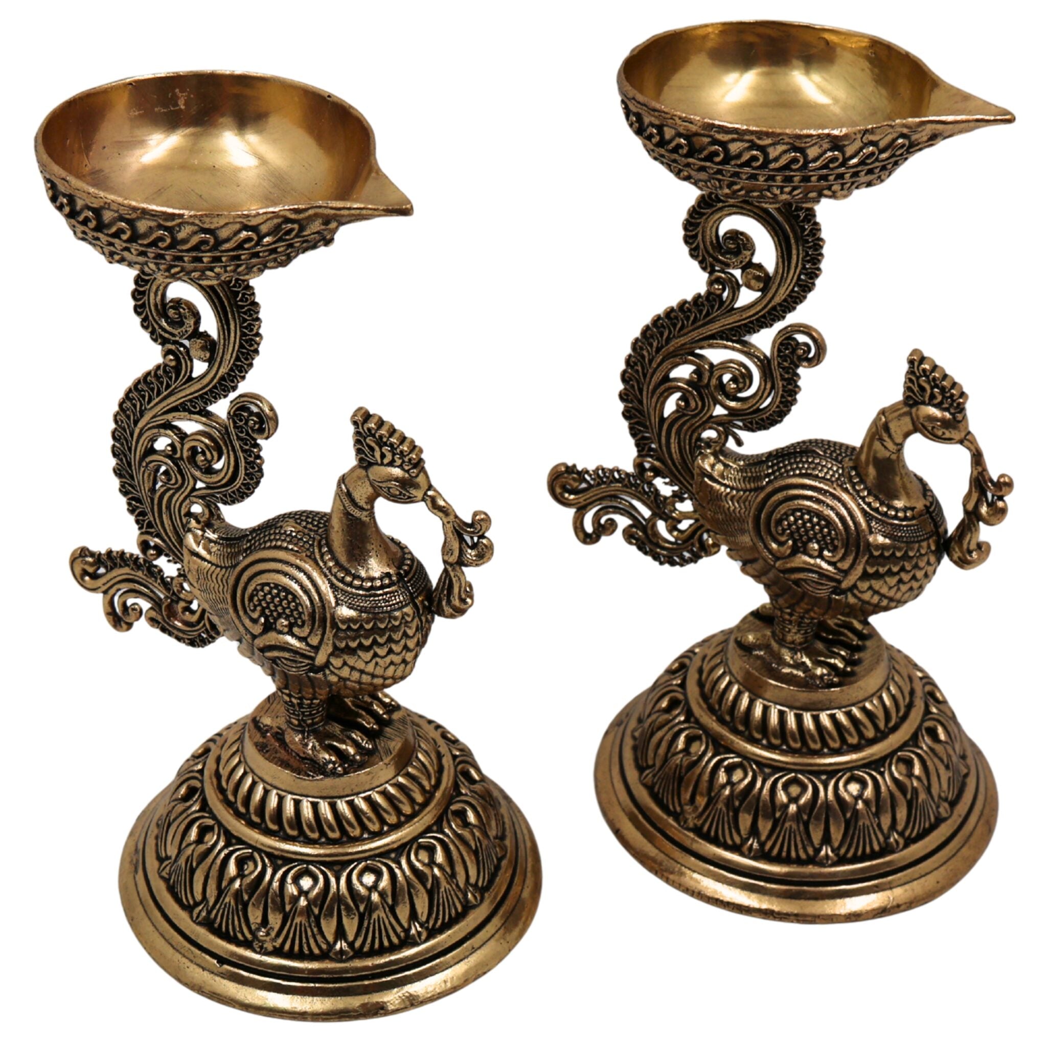 Brass Peacock Diya | Mayura Deepam, Mor Pankh Diya, Mayil Vilakku | Handcrafted Temple Oil Lamp for Puja, Festival, Wedding Decor, Gold, 4.5 Inch, 2 Piece