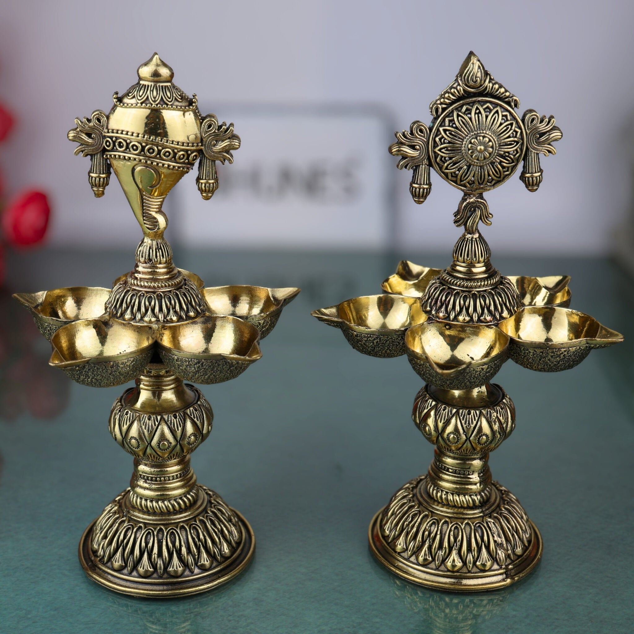 Brass Shankh Chakra Diya Pair – Shankh Chakra Deepam, Vishnu Shankh Chakra Oil Lamp, Handcrafted Puja & Home Temple Sculpture, Spiritual Aarti Lamp for Diwali, Navaratri, Ganesh Chaturthi, Gold, 8.5 Inch, 2 Piece
