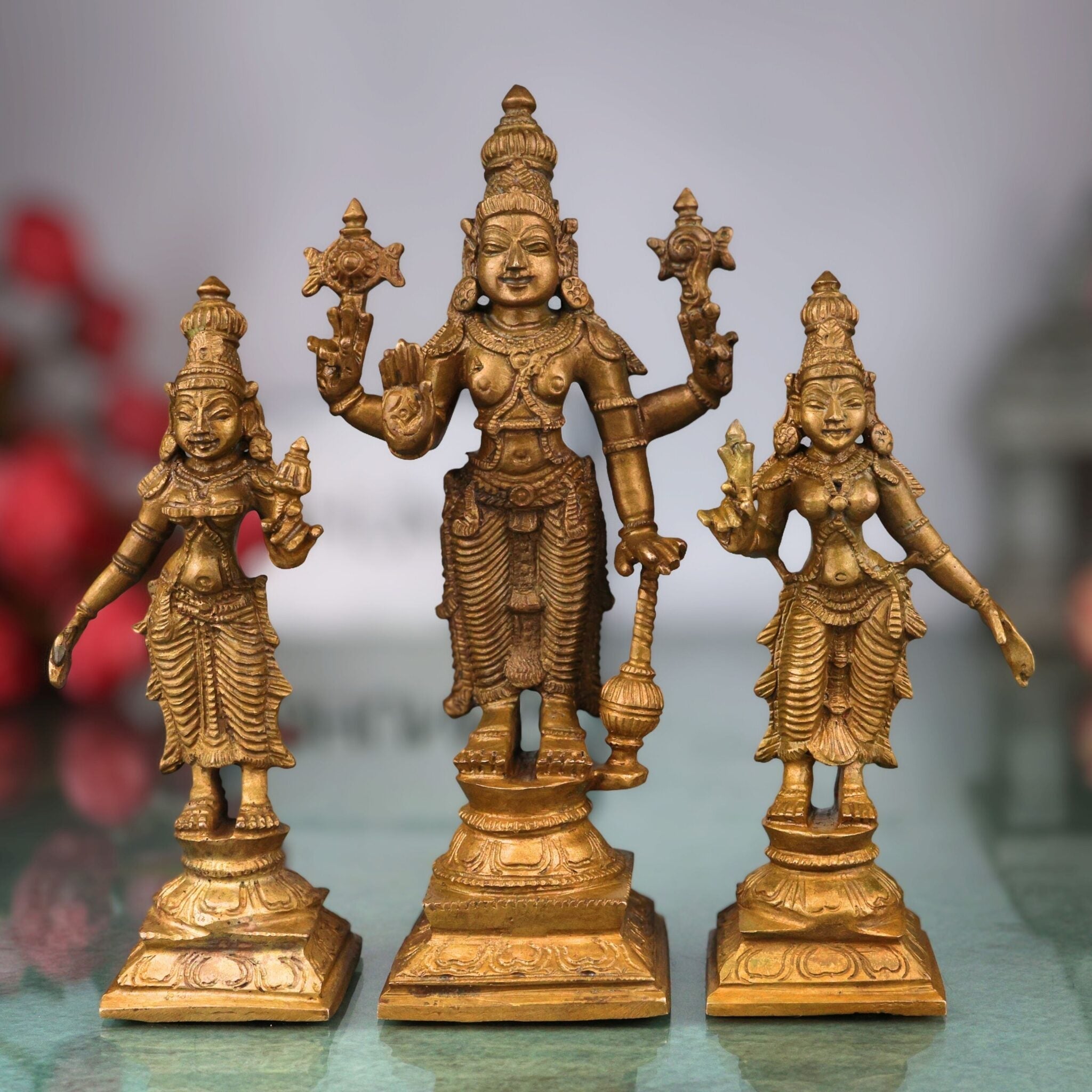 Bronze Vishnu with Sri Devi & Bhu Devi Idol Set, Handcrafted Narayana, Lakshmi And Bhudevi Murti for Pooja, Temple & Home Decor, Brown, 6.5 Inch, 3 Piece