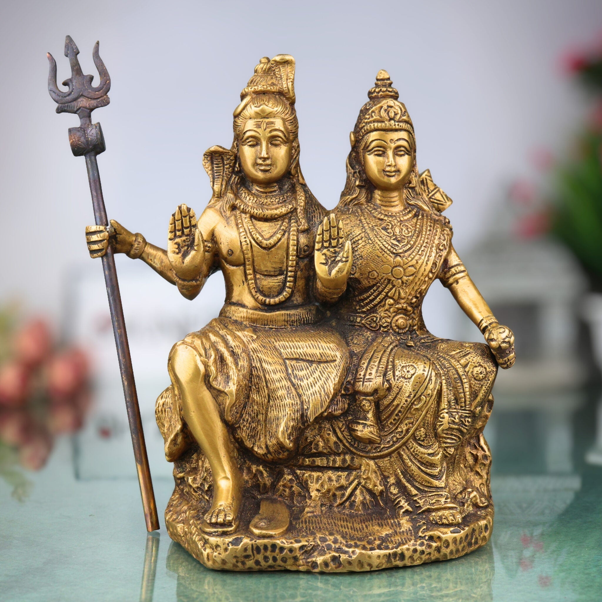 Brass Shiva Parvati Idol | Handcrafted Uma Maheshwara Murti | Divine Hindu Couple Sculpture for Temple & Home Decor, Gold, 8.5 Inch, 1 Piece
