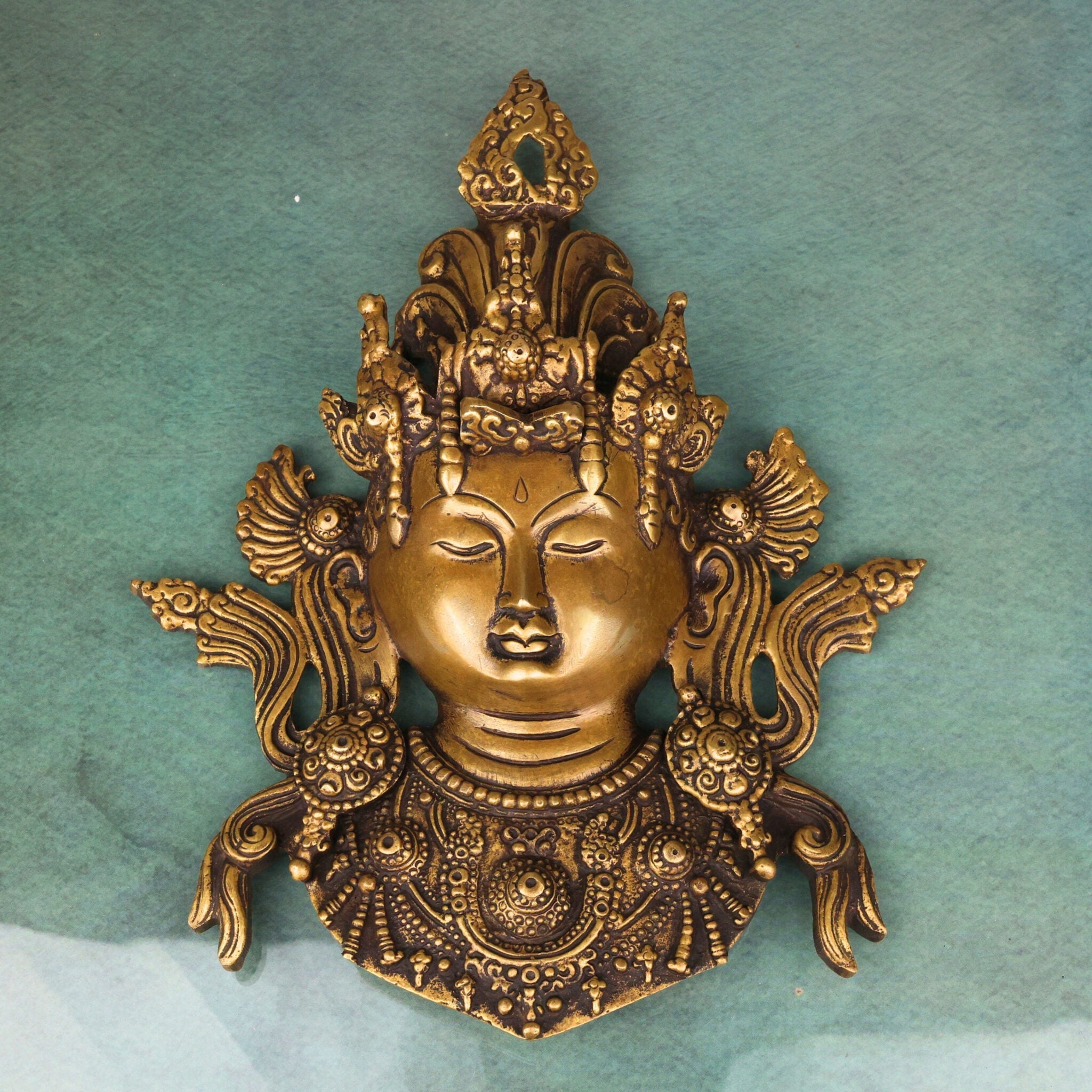 Brass Tara Ma Idol, Handcrafted Goddess Tara Statue, Buddhist Devi Murti, Green Tara Sculpture for Pooja, Home Decor & Gifts, Gold, 6.5 Inch, 1 Piece