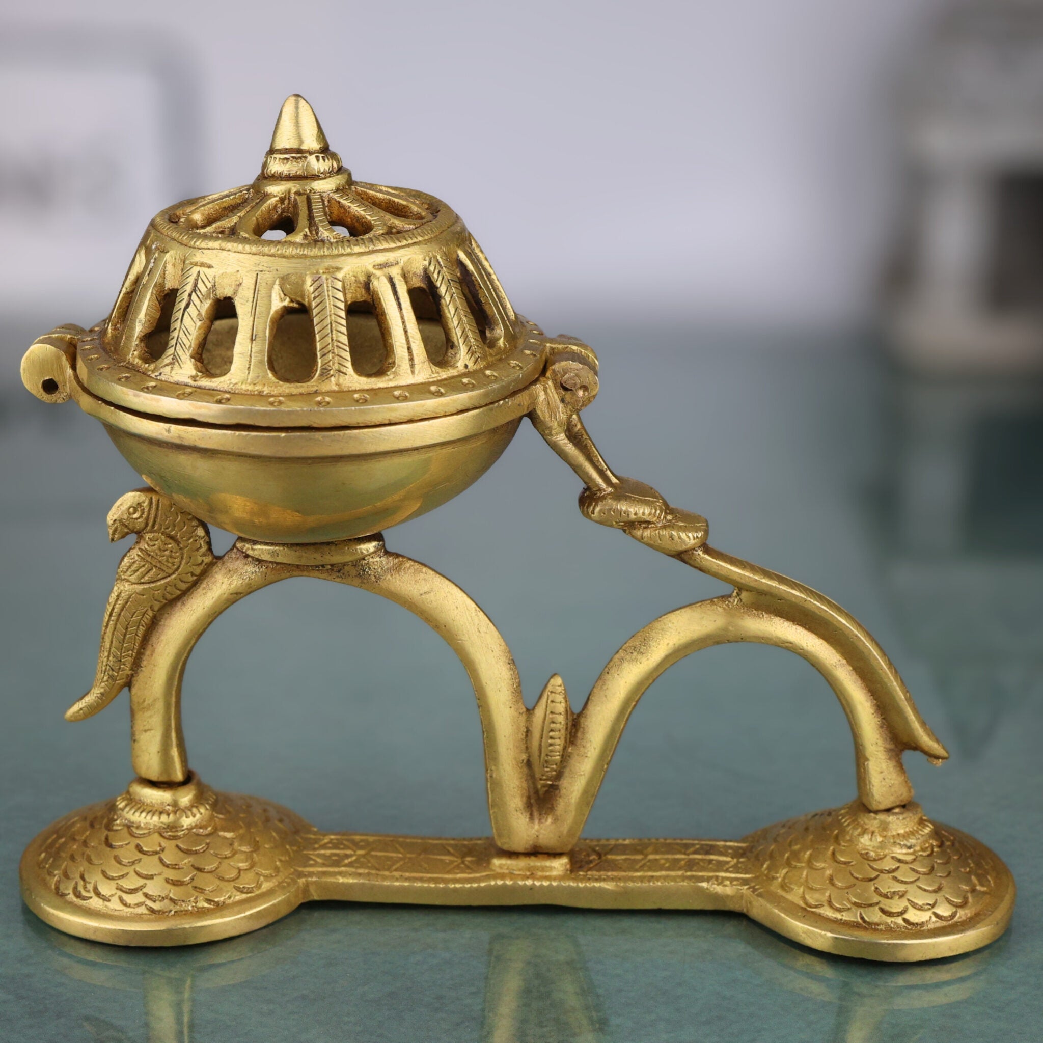 Brass DoopDani | Handcrafted Incense Doop Dani Burner for Pooja And Home Decorative, Gold, 5.5 Inch, 1 Piece