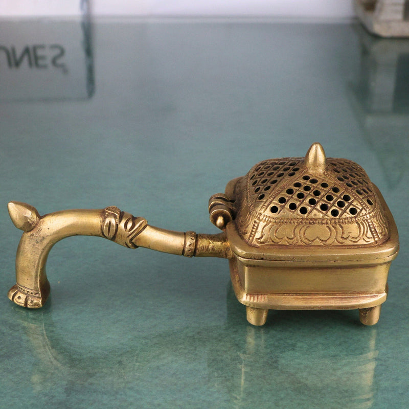 Brass Doopa Dani, Handcrafted Traditional Dhoop Incense Burner for Pooja, Meditation & Home Decor, Gold, 2.5 Inch, 1 Piece