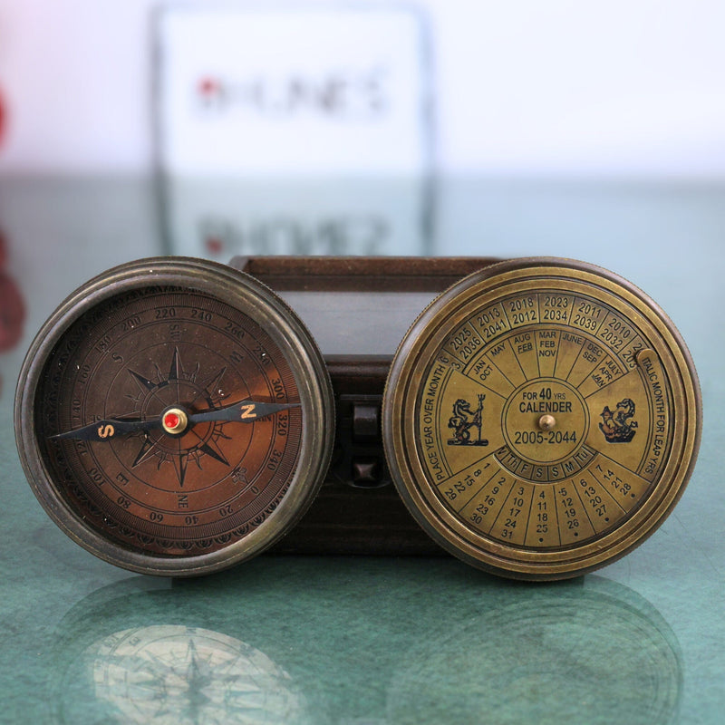 Brass Compass With 40 yrs Calendar And World Timer – Peetal Nautical Sundial, Pocket Perpetual Calendar for Home, Office, Rituals & Collectors, Brown, 2 Inch, 1 Piece