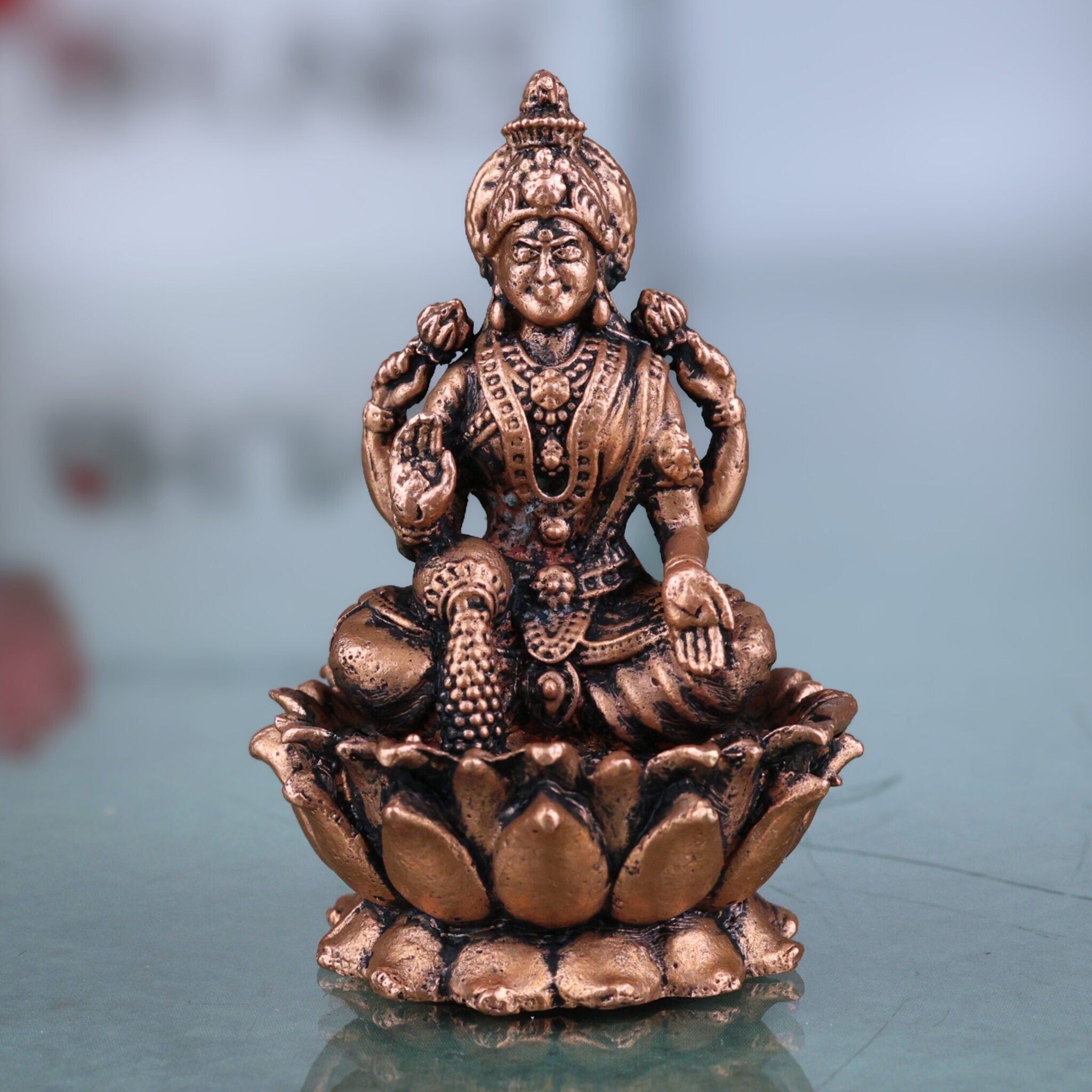 Copper Tamra Lakshmi Idol, Handcrafted Thamira lakshmi Murti, Shri Devi Mahalakshmi Vigraham for Pooja & Home Decor, Brown, 2.5 Inch, 1 Piece