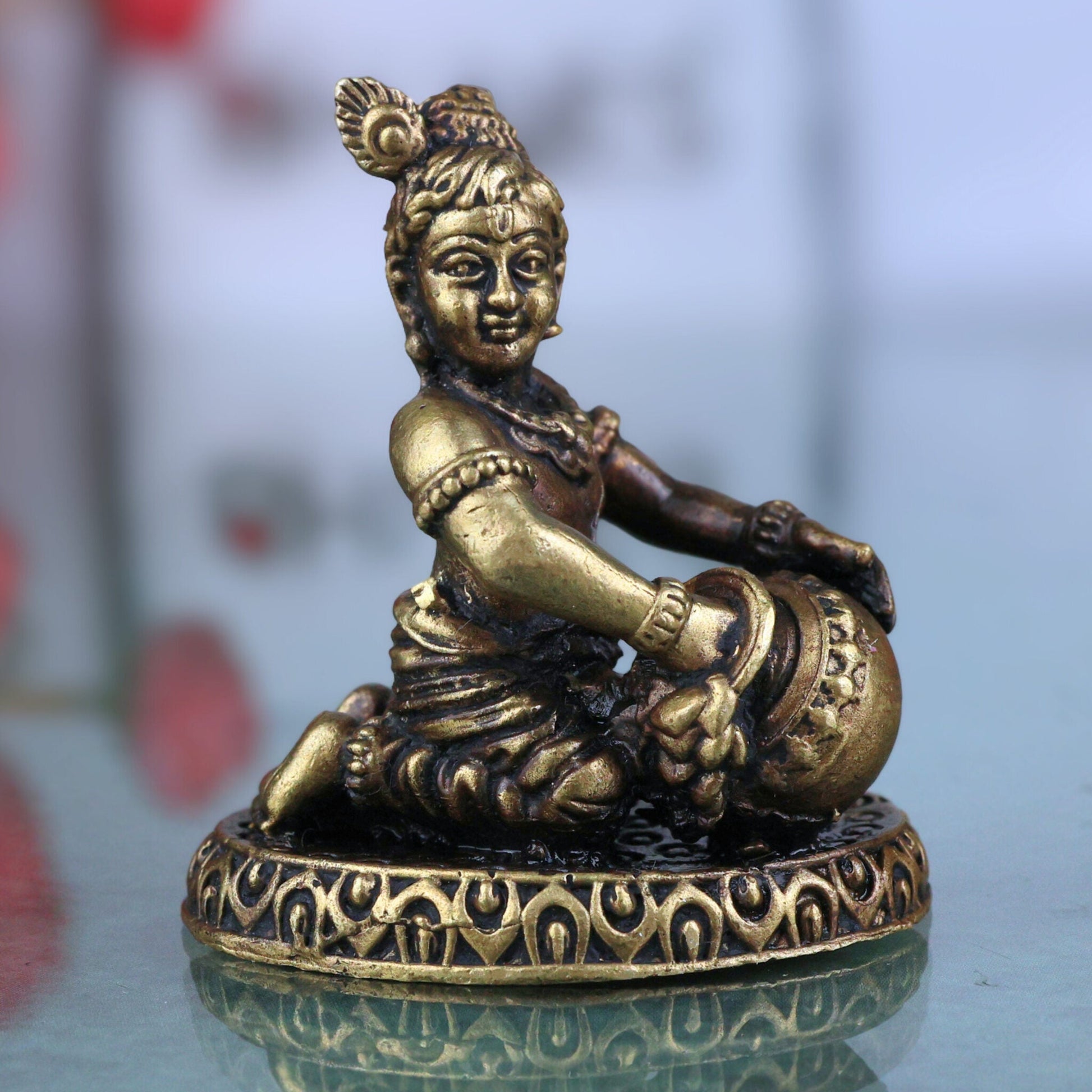 Brass Krishna Idol, Handcrafted Peetal Gopala Murti, Pital Govinda Statue, Balakrishna Moorti, Madhava Figurine for Pooja & Decor, Gold, 2 Inch, 1 Piece
