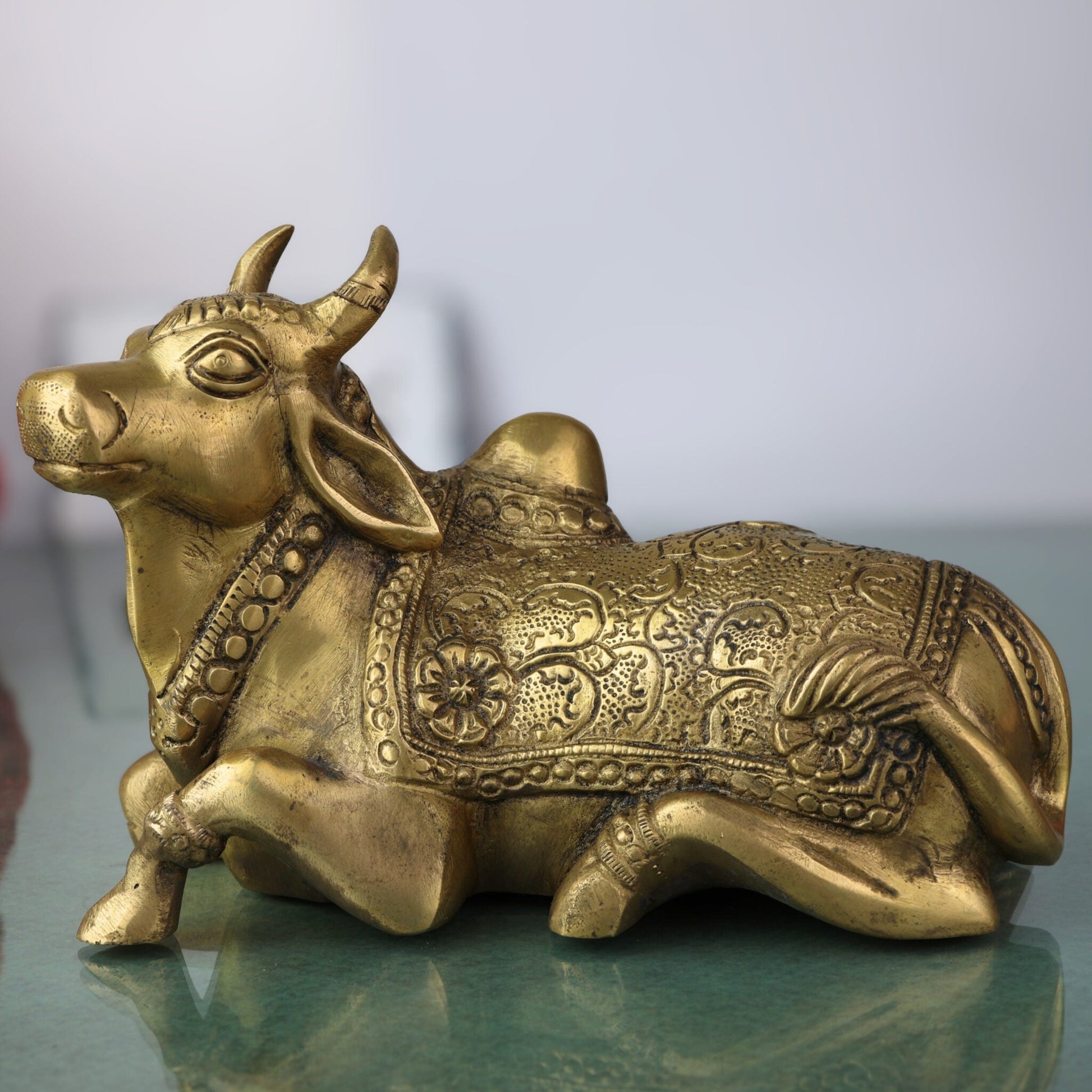 Brass Nandi Idol | Nandikeshwara Bull Statue, Shivalinga Vehicle, Handcrafted Peetal Nandhi Murti for Pooja, Temple & Home Decor, Gold, 5 Inch, 1 Piece