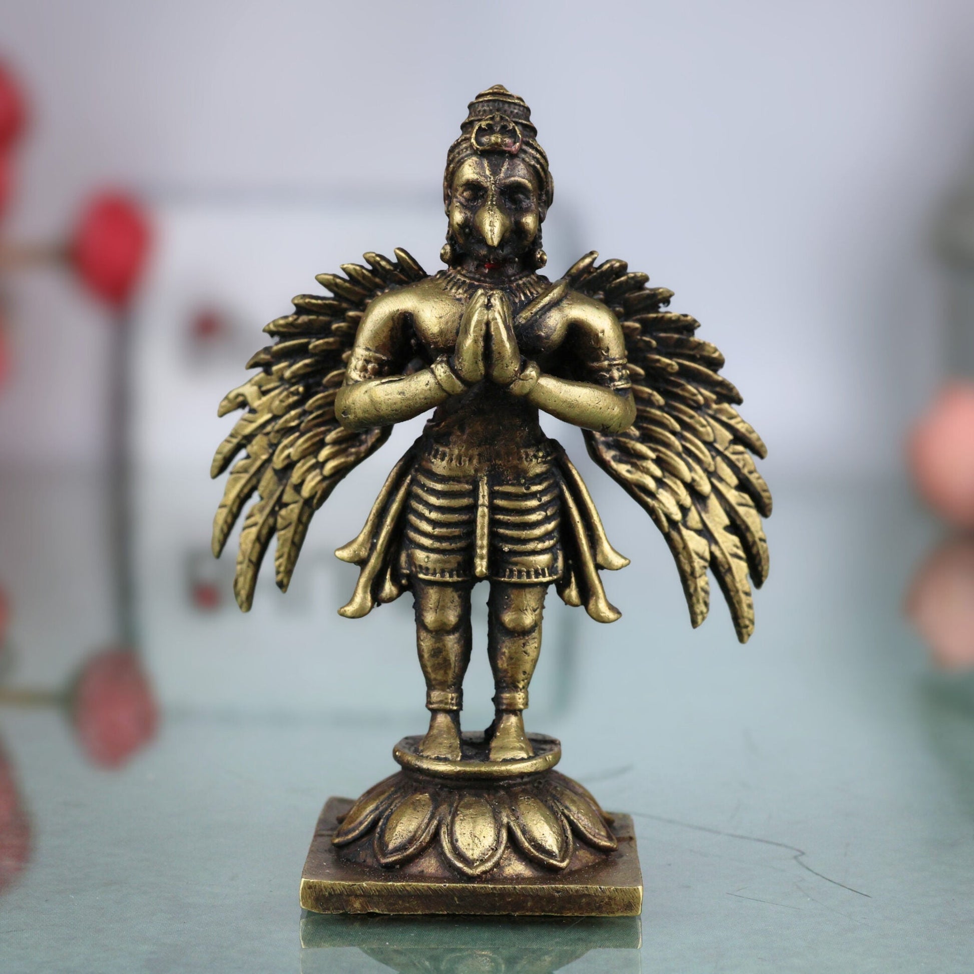 Brass Garuda Dev Idol, Handcrafted Vishnu Vahana Garudar Murti, Pakshiraja Vainateya Statue, Pital Garuda Bhagwan Vigraham for Puja & Home Decor, Gold, 3 Inch, 1 Piece