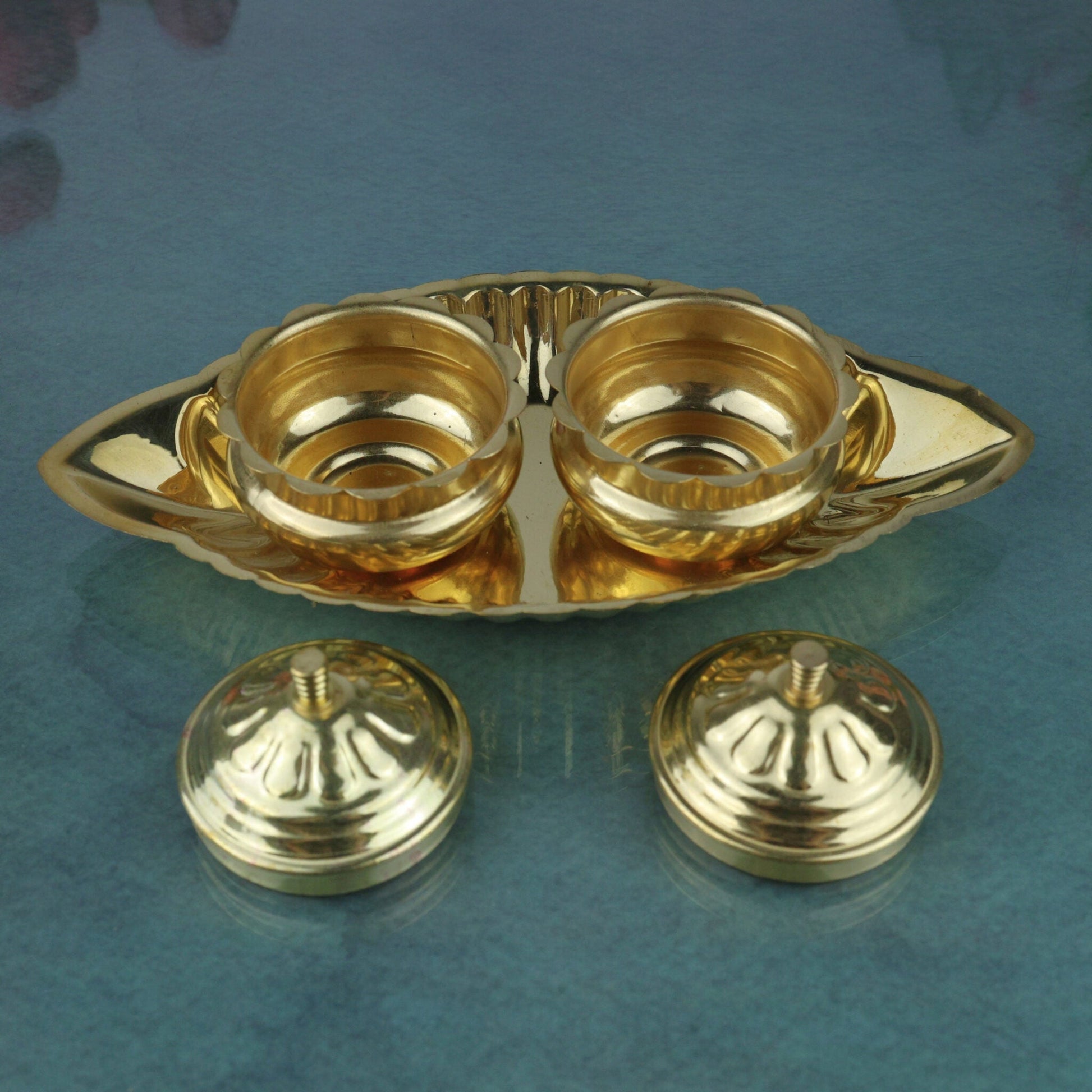 Handcrafted Brass Kumkum Box with Plate, Traditional Pital Haldi Kumkum Holder, Peetal Sindoor Dani Pooja Dabbi, Ethnic Temple Kumkum Choki for Home Decor & Gifts, Gold, 2.5 Inch, 1 Piece