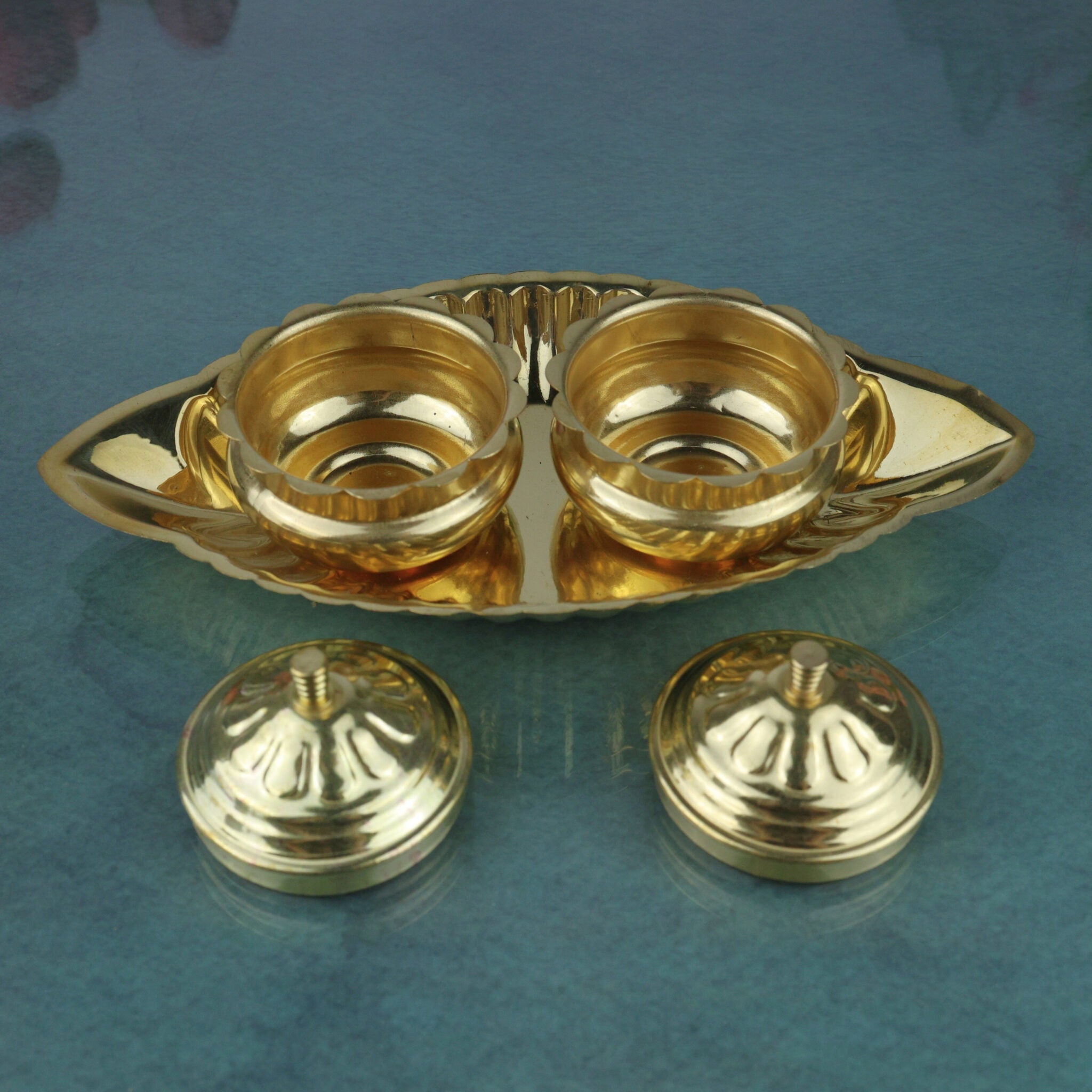 Handcrafted Brass Kumkum Box with Plate, Traditional Pital Haldi Kumkum Holder, Peetal Sindoor Dani Pooja Dabbi, Ethnic Temple Kumkum Choki for Home Decor & Gifts, Gold, 2.5 Inch, 1 Piece