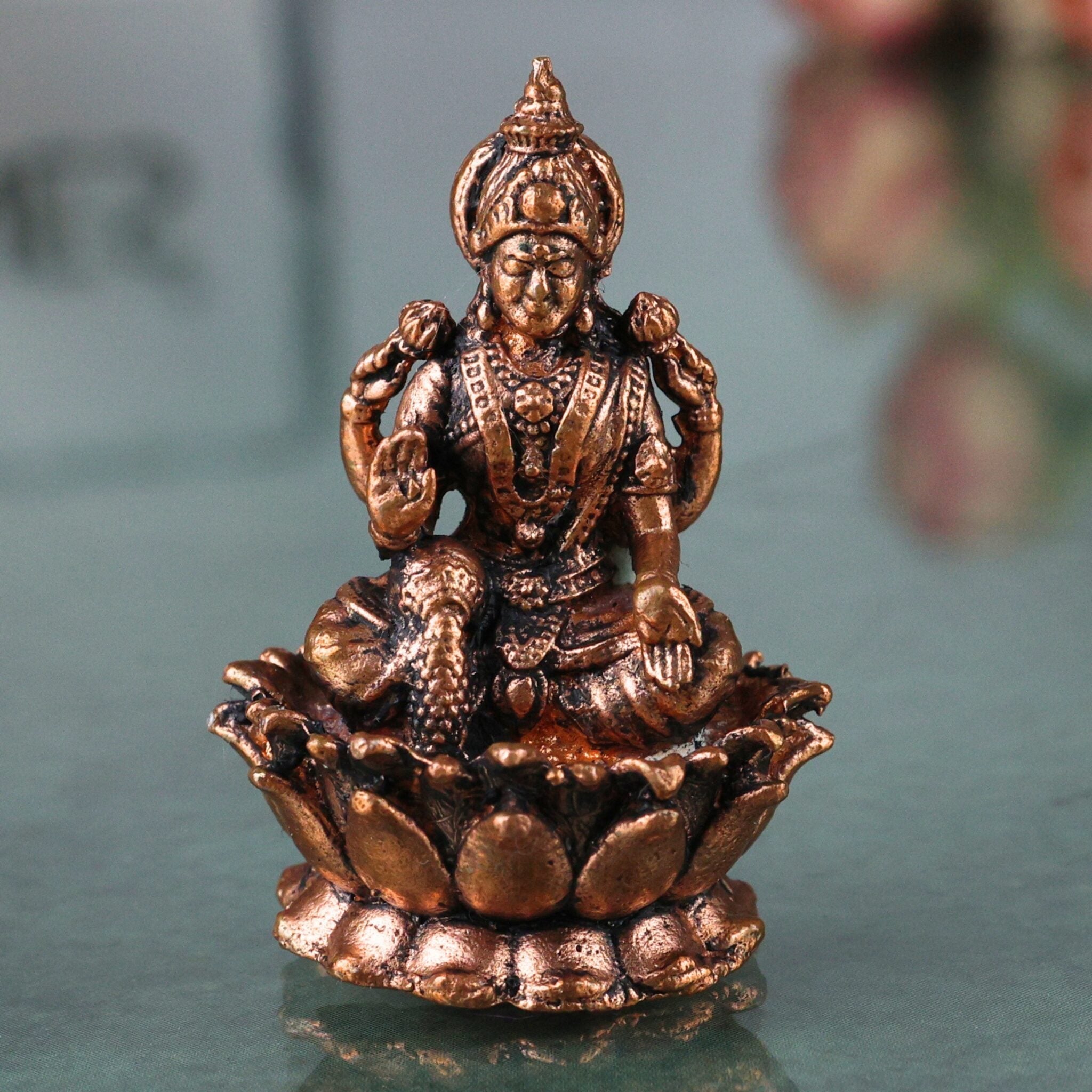 Copper Lakshmi Idol, Mahalakshmi Murti, Padmavathi Statue for Pooja & Home Decor, Brown, 1.5 Inch, 1 Piece