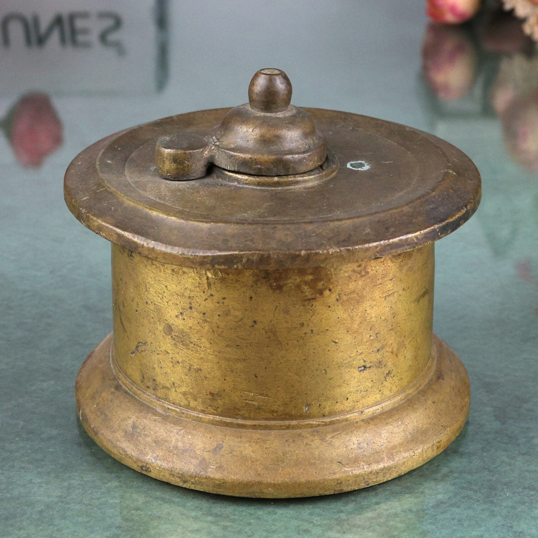 Handcrafted Brass Ink Pot, Vintage Peetal Kalamdan Pital Ink Well, Antique Pittal Kalam Daani Writing Collectible, Brown, 3 Inch, 1 Piece
