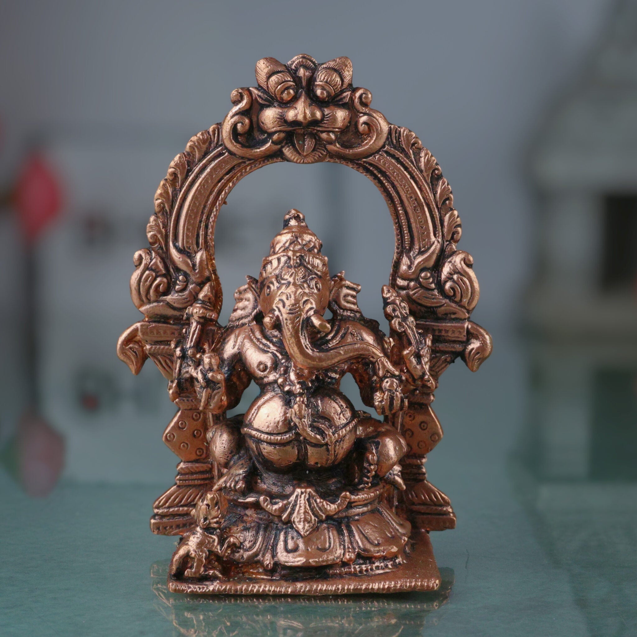 Copper Ganesha Prabhavali Idol, Handcrafted Tamra Ganapati Vinayaka Vighneshwar Murti for Pooja Room Decor & Spiritual Home Showpiece, Brown, 4 Inch, 1 Piece
