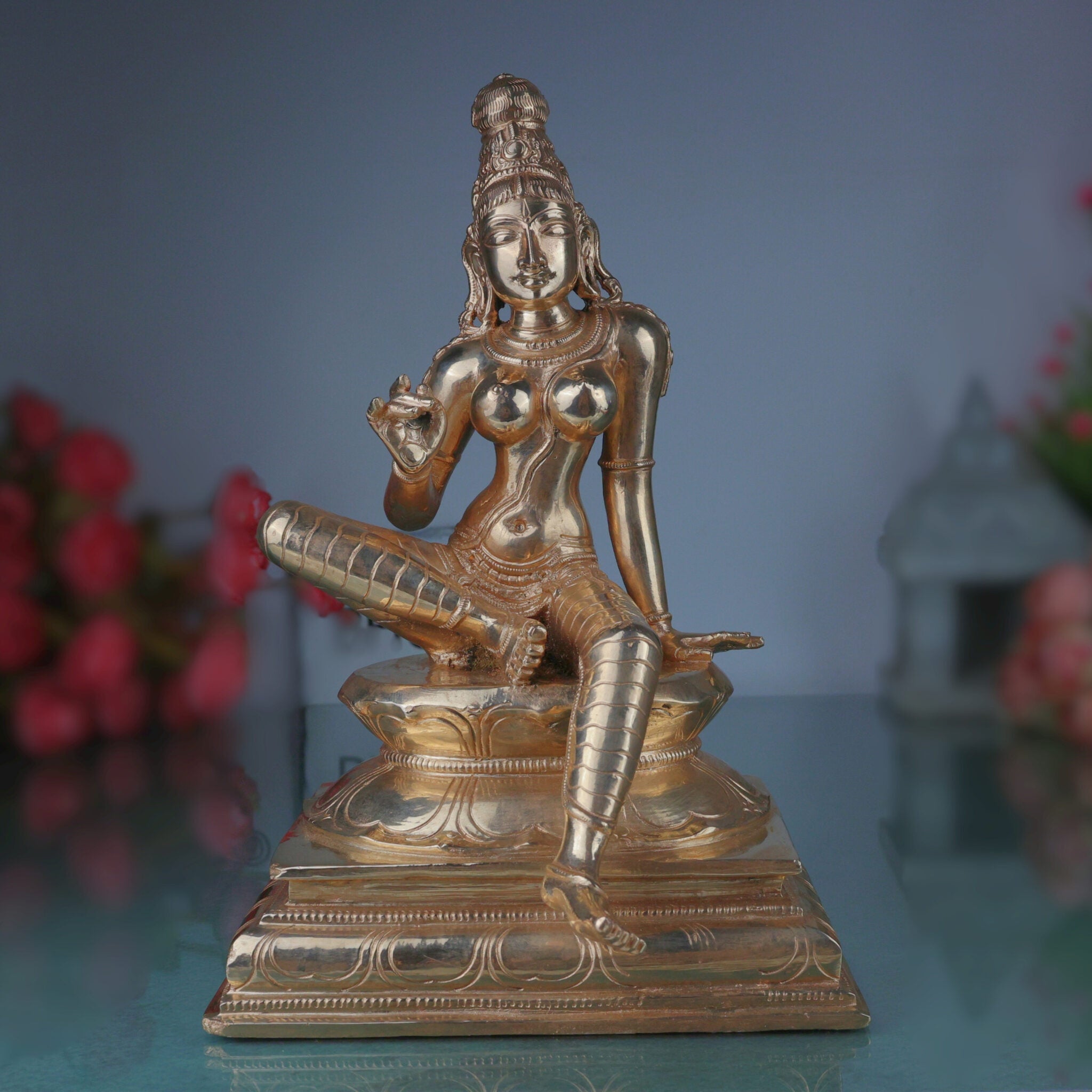 Bronze Parvati Gauri Uma Mahagauri Shakti Devi Idol | Handcrafted Panchaloha Kanchu Kamsya Chembu Sculpture | Traditional Chola Art South Indian Temple Style Murti for Home Decor & Pooja, Gold, 10 Inch, 1 Piece