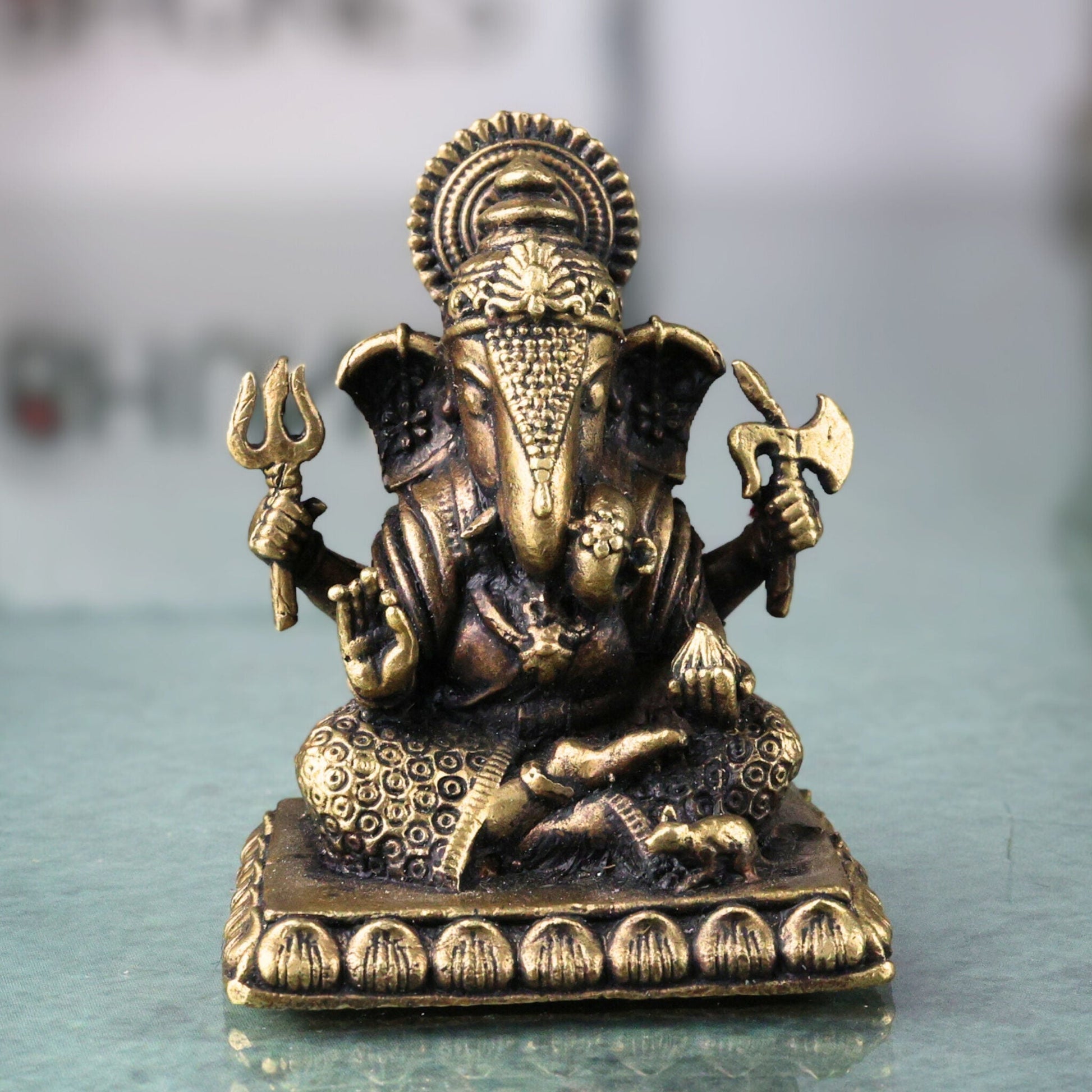 Brass Ganapati Murti Vinayaka Idol, Ganesha Sculpture for Pooja Room Decor, Vighneshwara Gajanana Statue for Home & Gifts, Brown, 2 Inch, 1 Piece