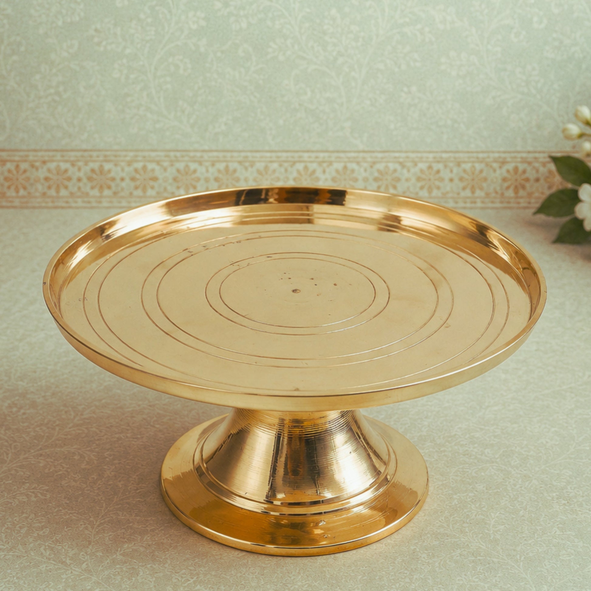 Brass Round Pooja Stand Chowki Peetham Singhasan Circular Idol Display Base Peetal Pittal Hittale Murti Asana Pedestal for God Idol Diya Urli Temple Mandir Decor, Gold, 3 Inch, 1 Piece