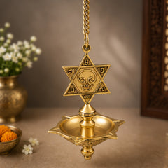 Brass Hanging Lamp with Star, Thooku Vilakku Hanging Diya, Temple Chain Deepam, Traditional Pooja Hanging Deepak, Kerala Style Nilavilakku Vilakku, Mandir Devghar Oil Lamp Decor for Home Temple Diwali Aarti Pooja, Gold, 22 Inch (Including Chain), 1 Piece