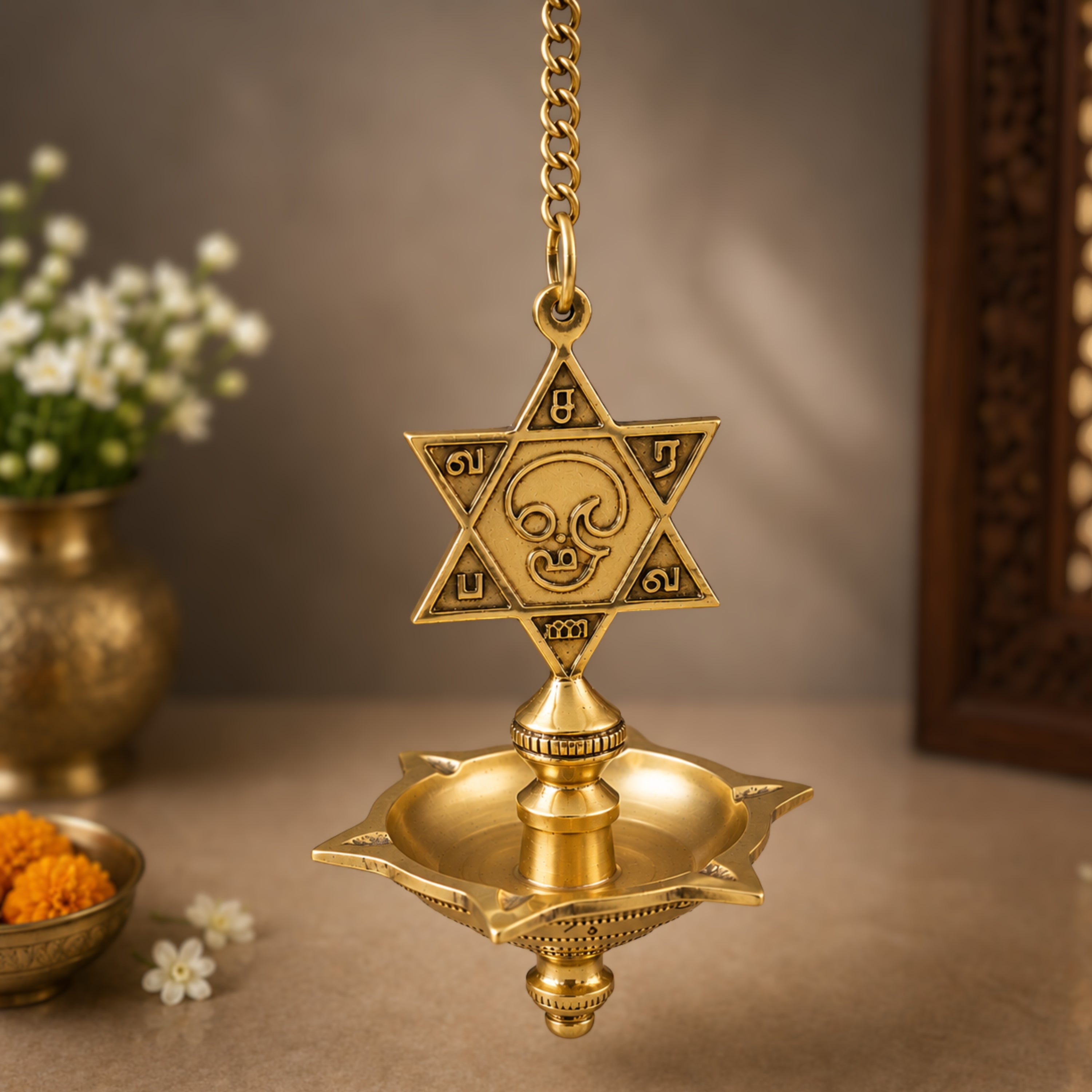Brass Hanging Lamp with Star, Thooku Vilakku Hanging Diya, Temple Chain Deepam, Traditional Pooja Hanging Deepak, Kerala Style Nilavilakku Vilakku, Mandir Devghar Oil Lamp Decor for Home Temple Diwali Aarti Pooja, Gold, 22 Inch (Including Chain), 1 Piece
