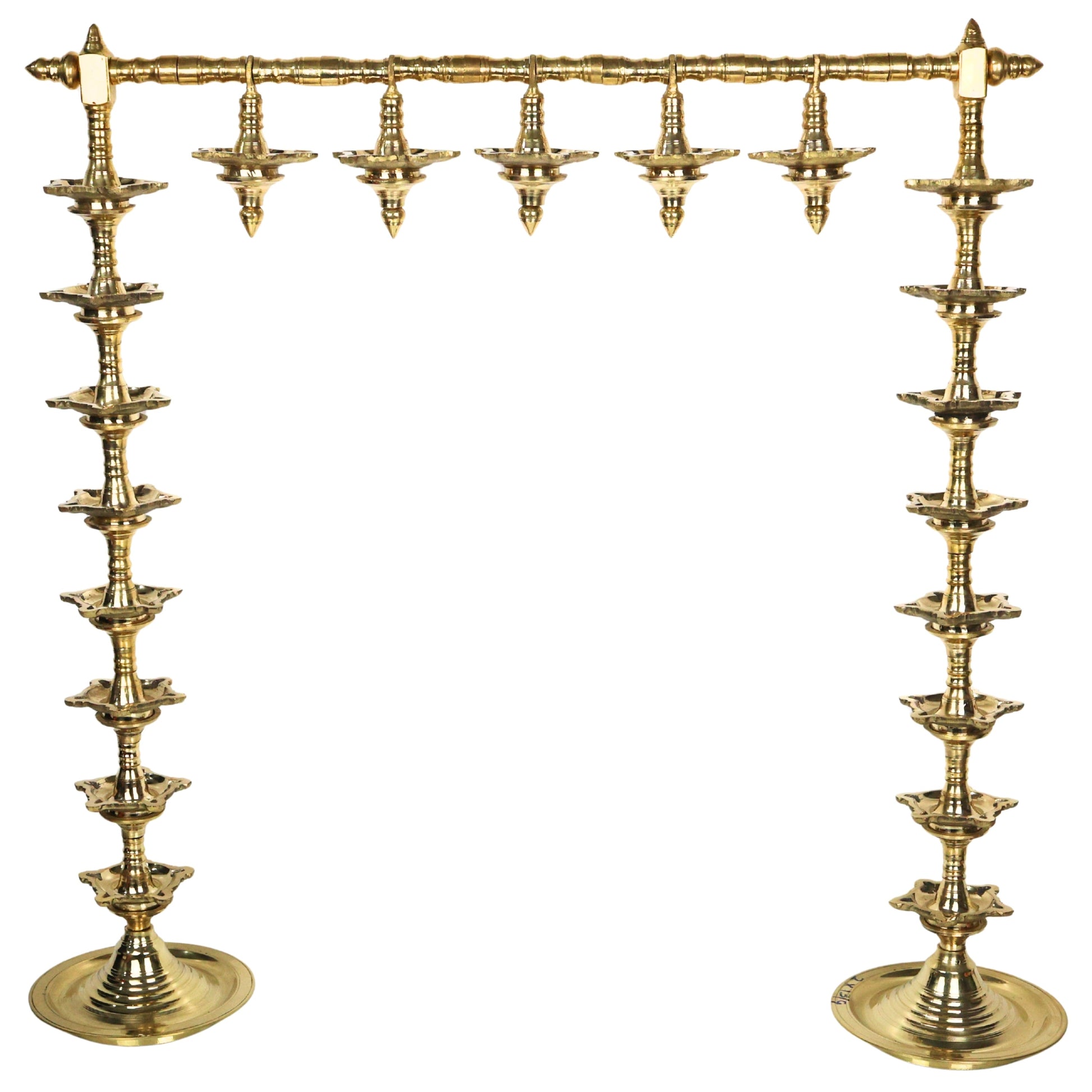 Brass Traditional Deepa Stambh Lamp Stand Kuthu Vilakku Nilavilakku Samai Peetal Pittalai Temple Pooja Oil Lamp Stand Large Floor Diya Stand South Indian Mandir Deepam Stand Decorative Brass Vilakku, Gold, 30.5 Inch, 1 Piece