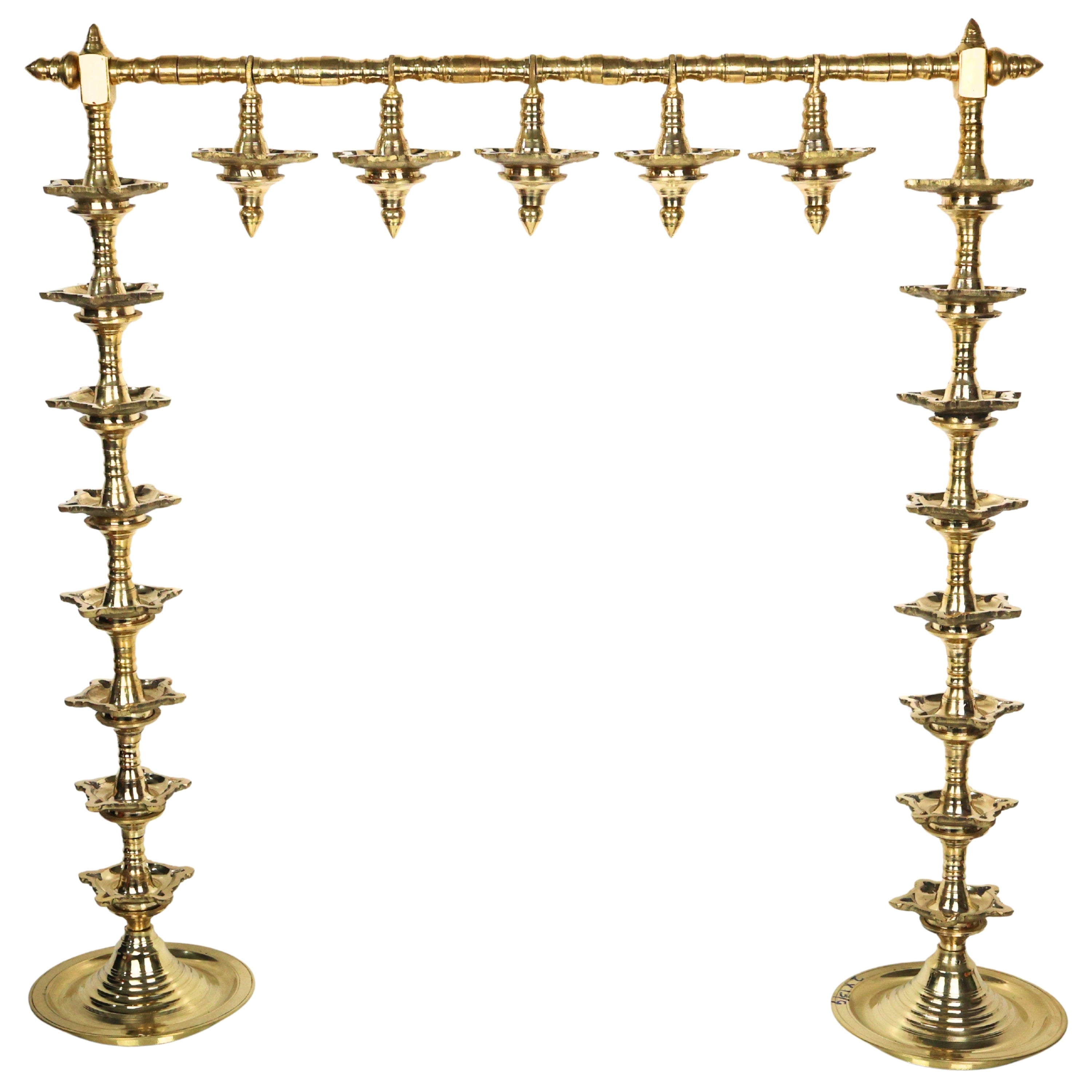 Brass Traditional Deepa Stambh Lamp Stand Kuthu Vilakku Nilavilakku Samai Peetal Pittalai Temple Pooja Oil Lamp Stand Large Floor Diya Stand South Indian Mandir Deepam Stand Decorative Brass Vilakku, Gold, 30.5 Inch, 1 Piece