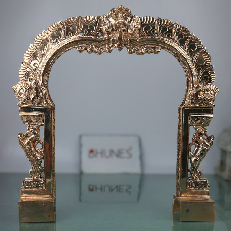 Bronze Prabhavali Arch Makara Torana Kirtimukha Prabha Mandala Vigraha Murti Back Frame Temple Mandir Puja Decor Panchaloha Style Kavacha Arch Frame 34 cm, Gold, 13.5 Inch, 1 Piece