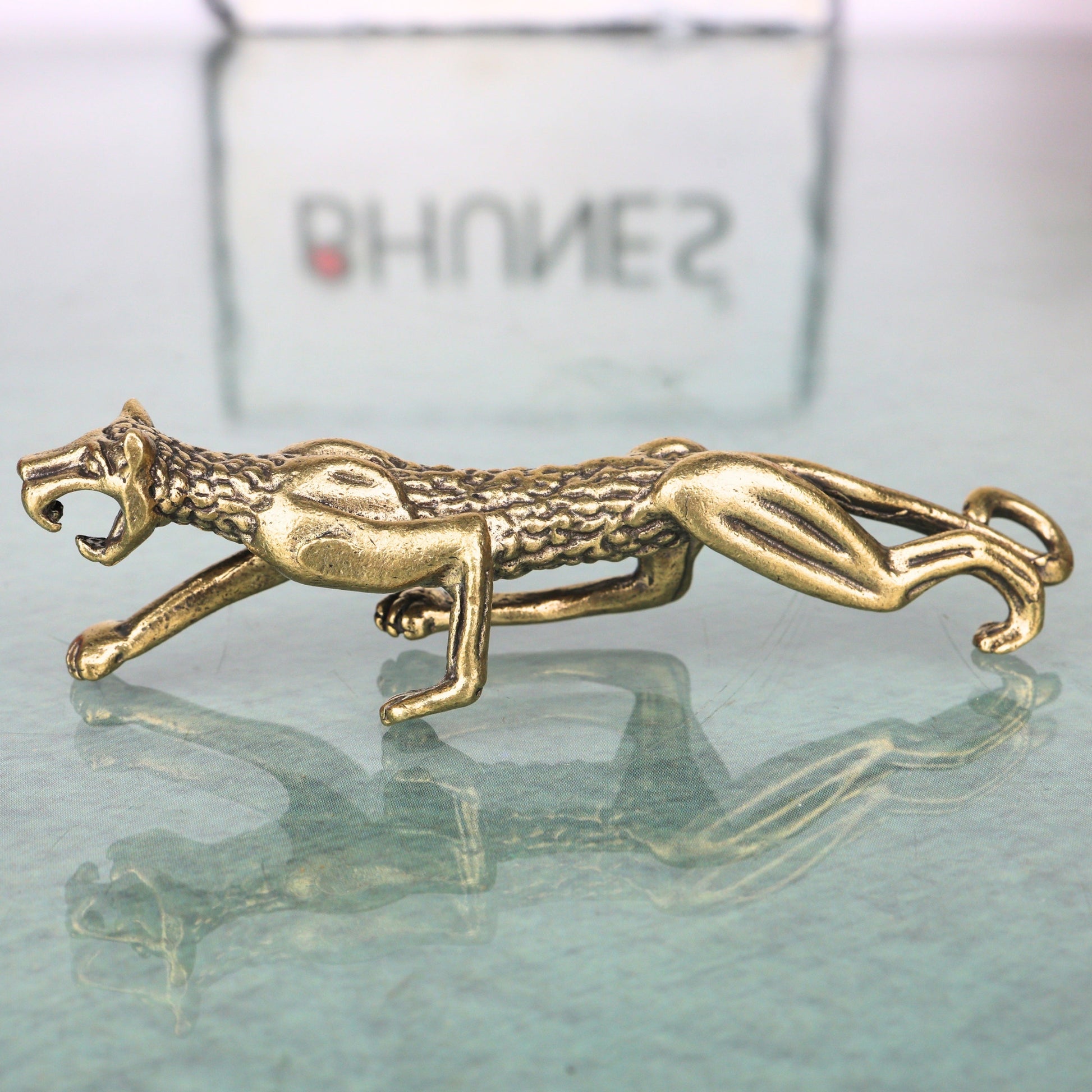 Brass Leopard Panther Table Decorative Handcrafted Wildlife Sculpture for Vastu Home Decor Gifting, Gold, 1 Inch, 1 Piece