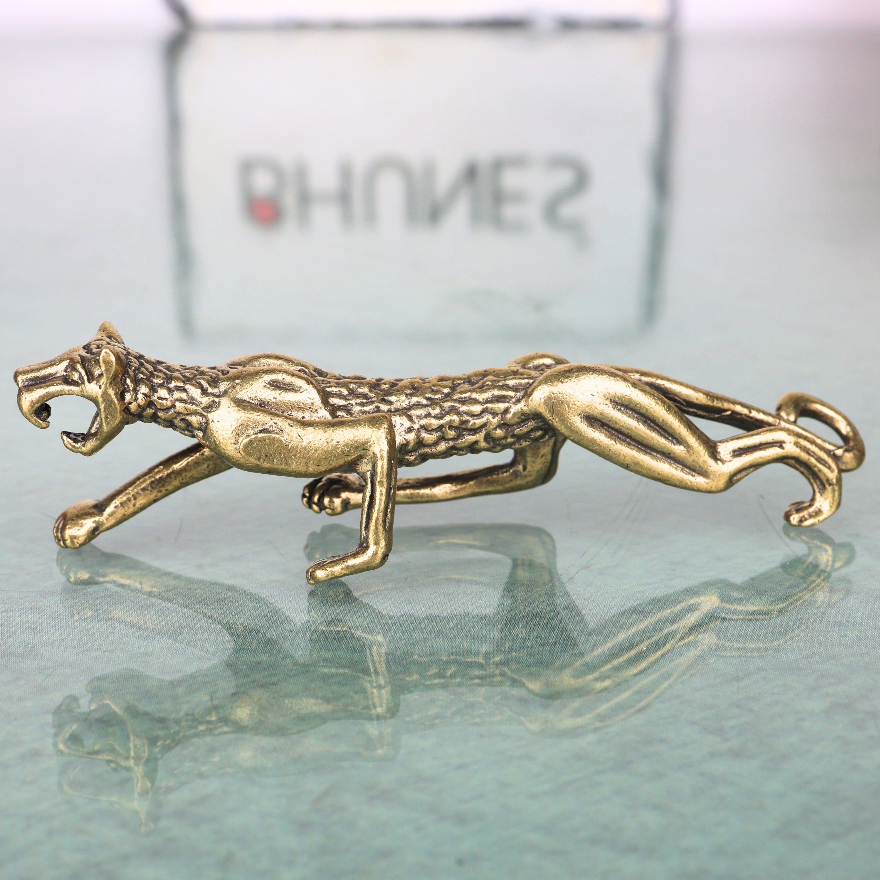 Brass Leopard Panther Table Decorative Handcrafted Wildlife Sculpture for Vastu Home Decor Gifting, Gold, 1 Inch, 1 Piece