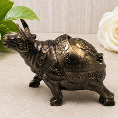Brass Bull Ashtray Handcrafted Traditional Smoking Tray Decorative Home Decor Gifting Tabletop Accent, Gold, 4.5 Inch, 1 Piece