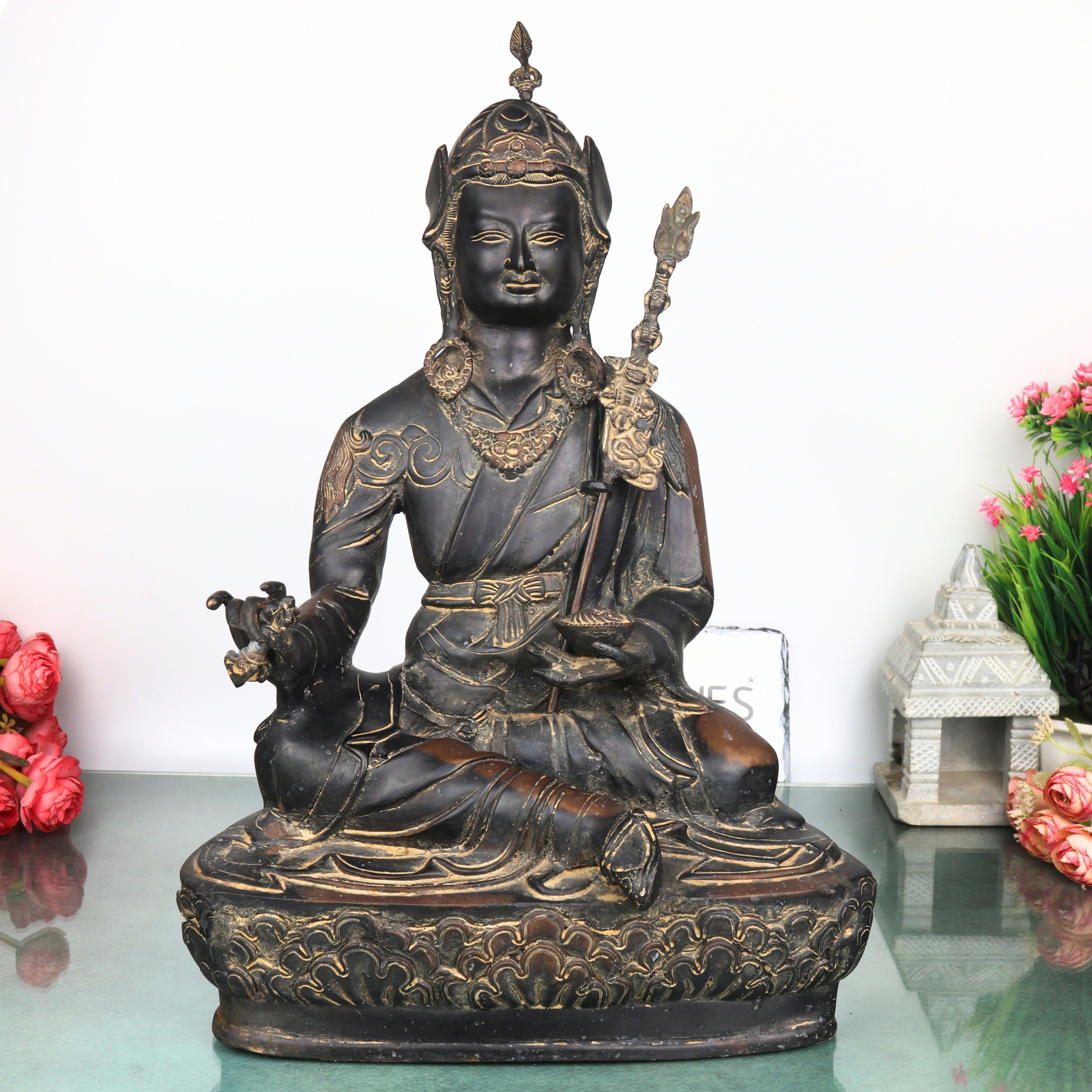 Brass Guru Idol Murti Statue, Handcrafted Sadguru Gurudev Traditional Chola Pooja Home Decor Gift, Black, 19.5 Inch, 1 Piece