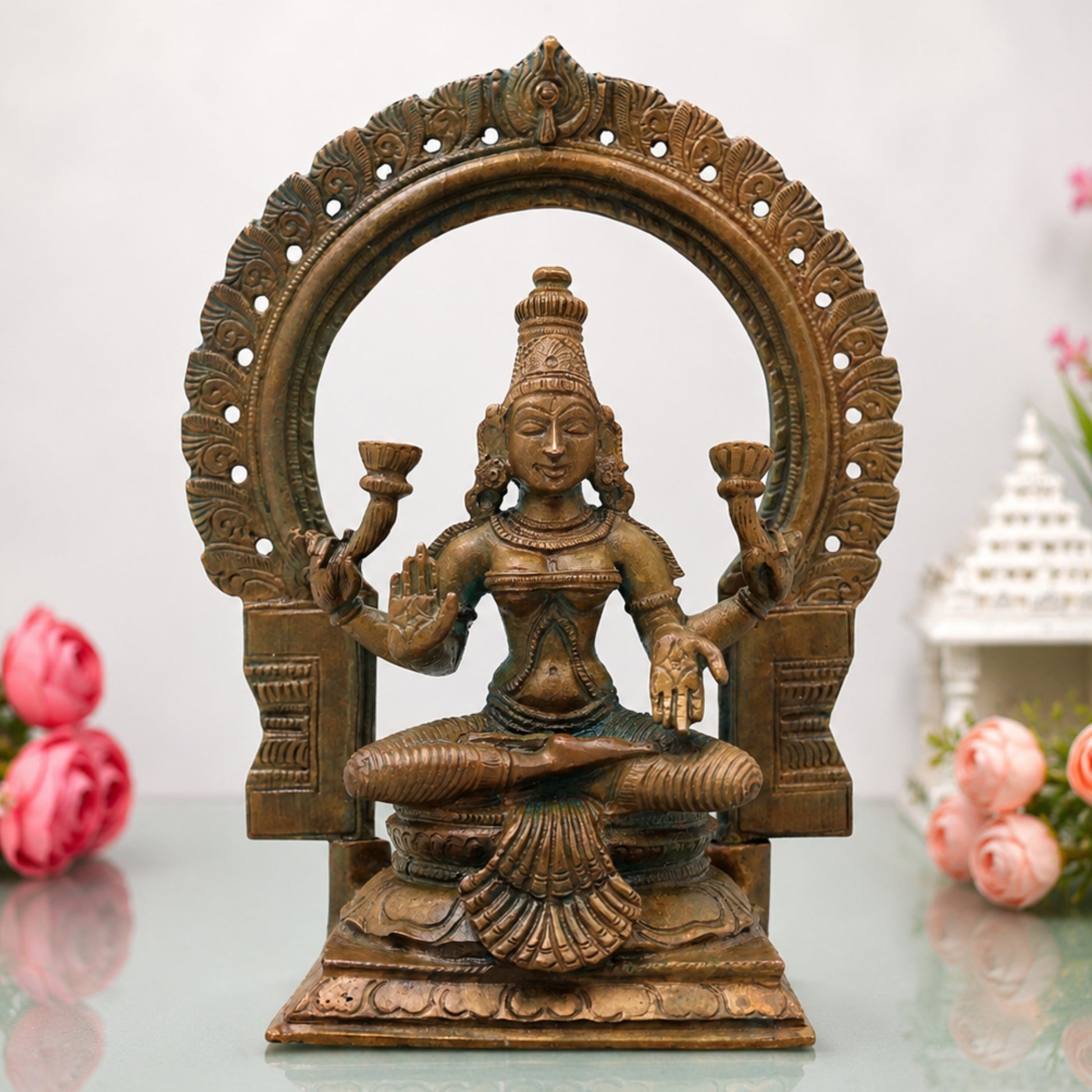 Bronze Lakshmi Idol Murti, Mahalakshmi Goddess Statue for Pooja, Home Decor & Spiritual Gifting, Brown, 7.5 Inch, 1 Piece